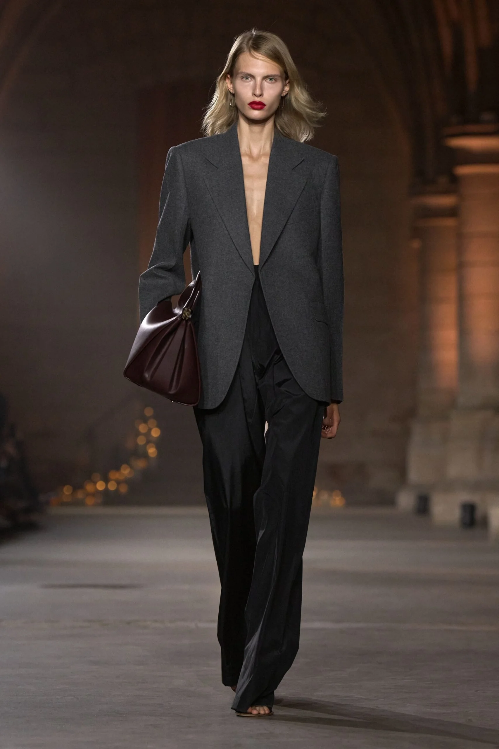 victoria-beckham-spring-2027-ready-to-wear-look-26-scaled.jpg
