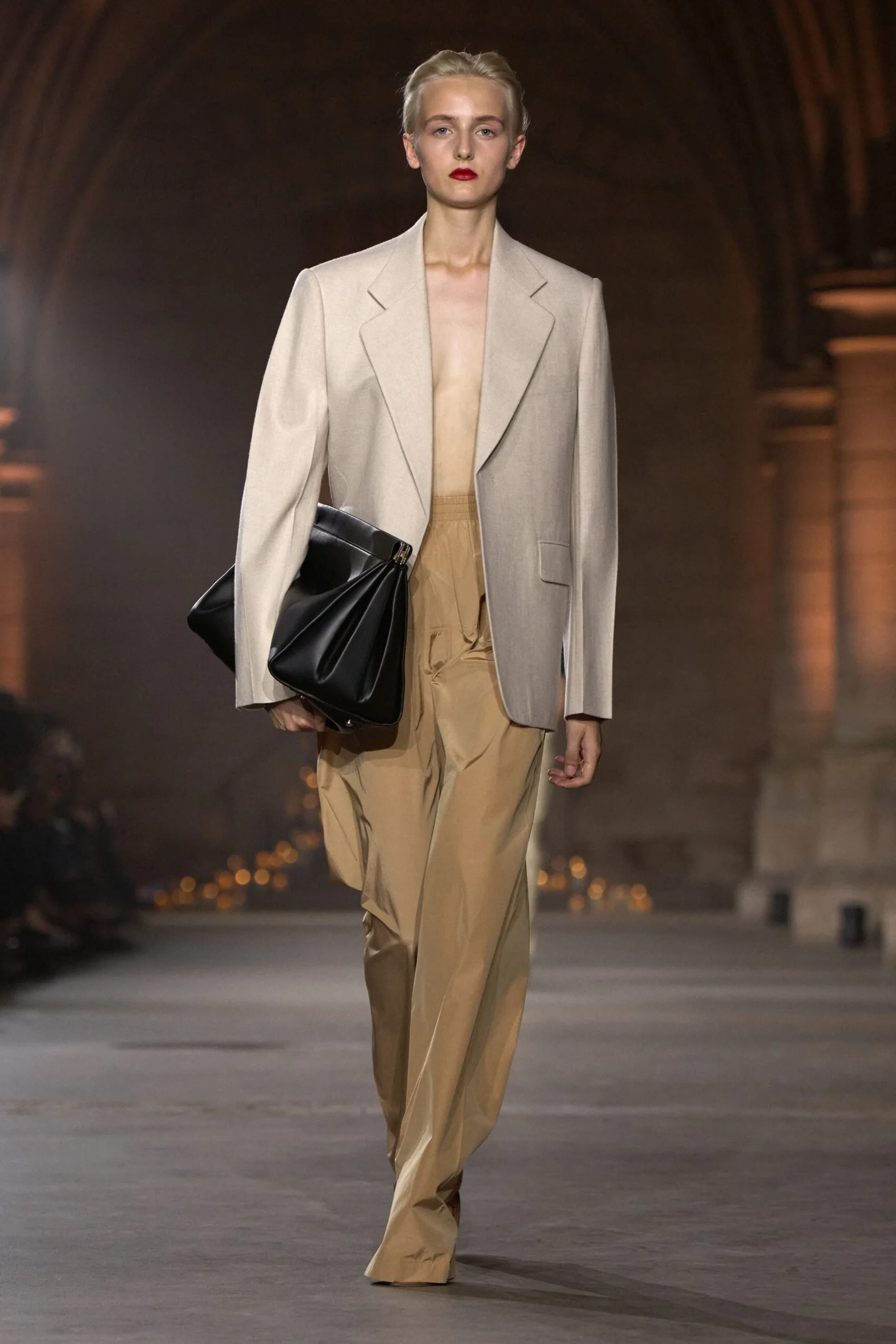 victoria-beckham-spring-2027-ready-to-wear-look-28-scaled.jpg