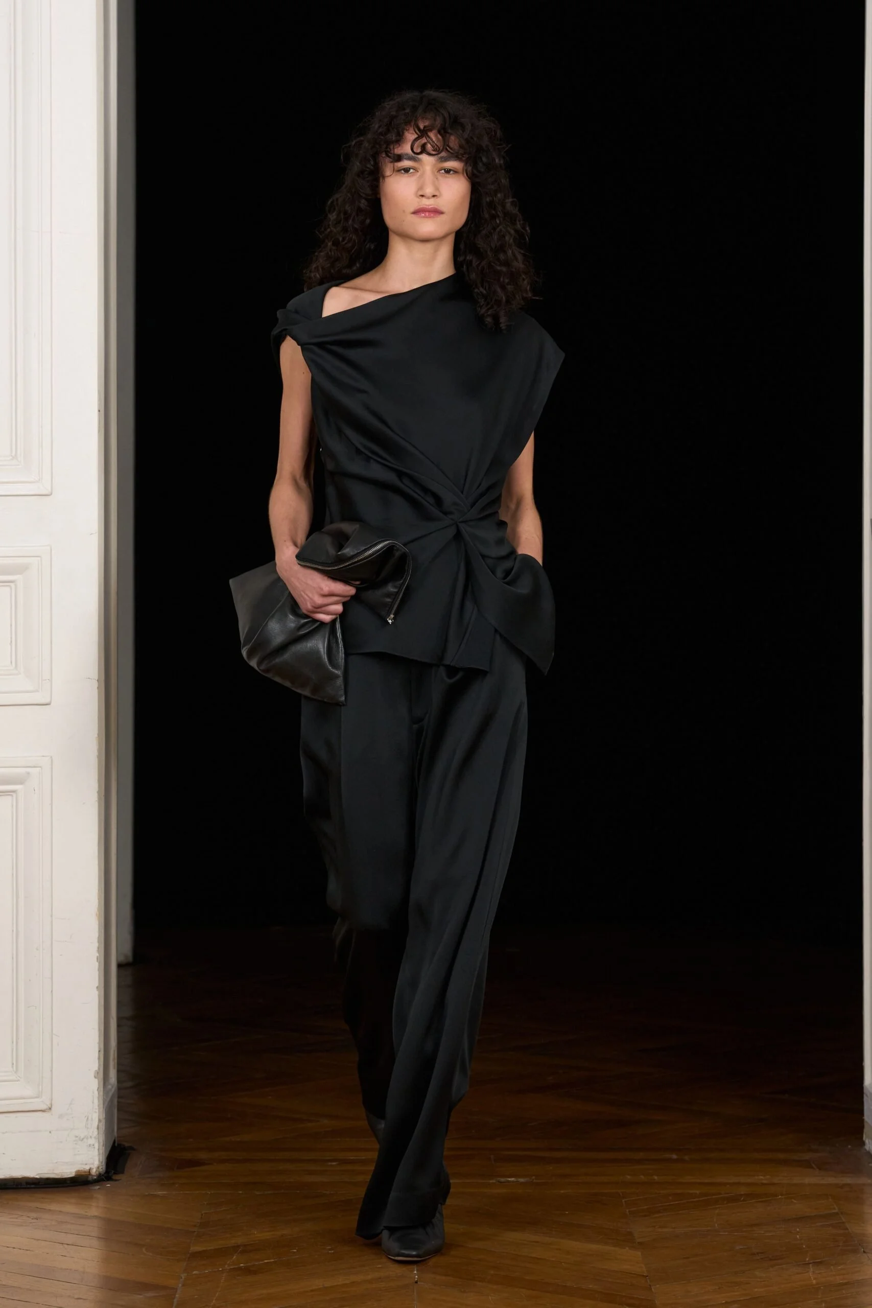 gauchere-spring-2027-ready-to-wear-look-25-scaled.jpg