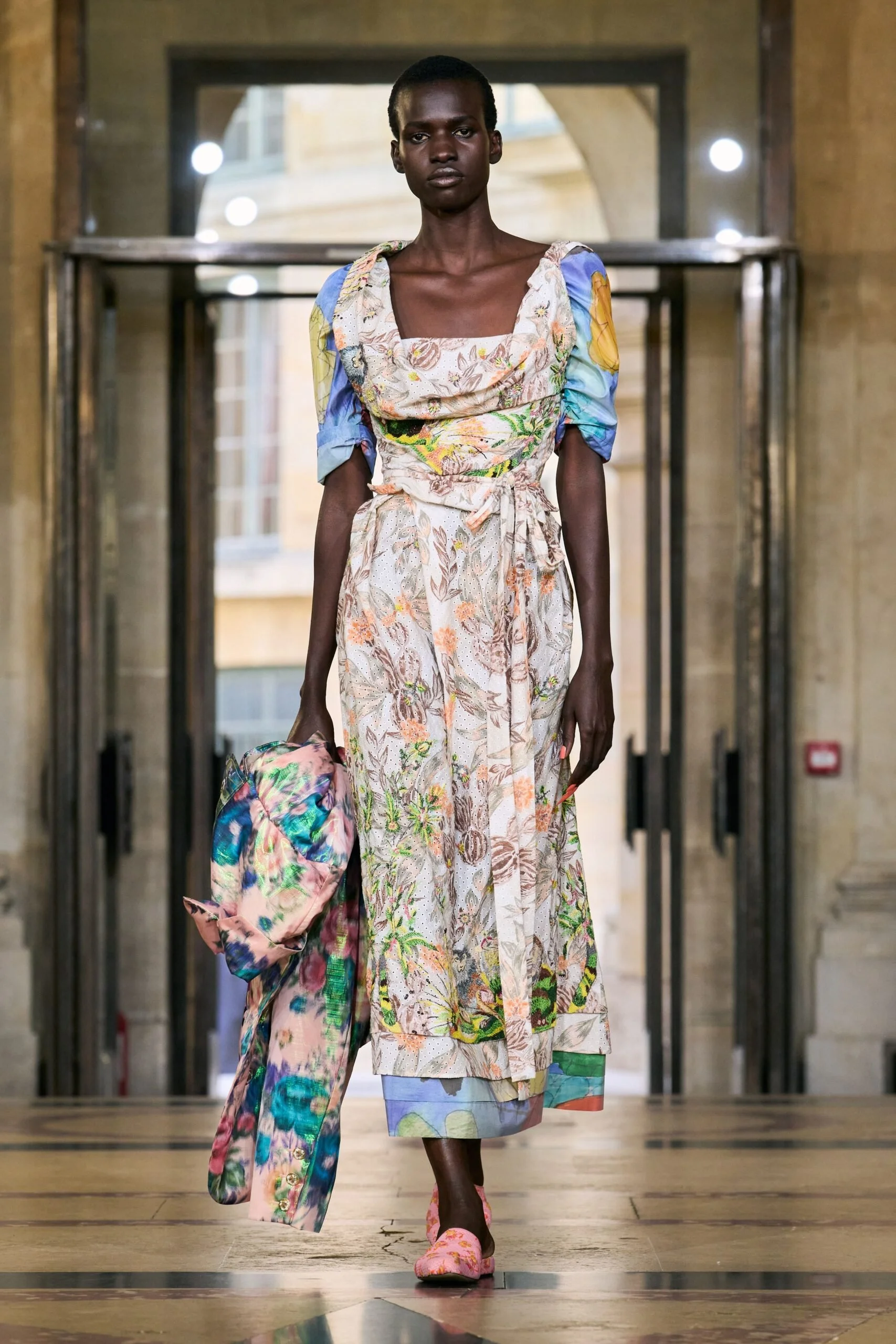 UNIXfxss-00015-andreas-kronthaler-for-vivienne-westwood-spring-2026-ready-to-wear-credit-gorunway-scaled.jpg