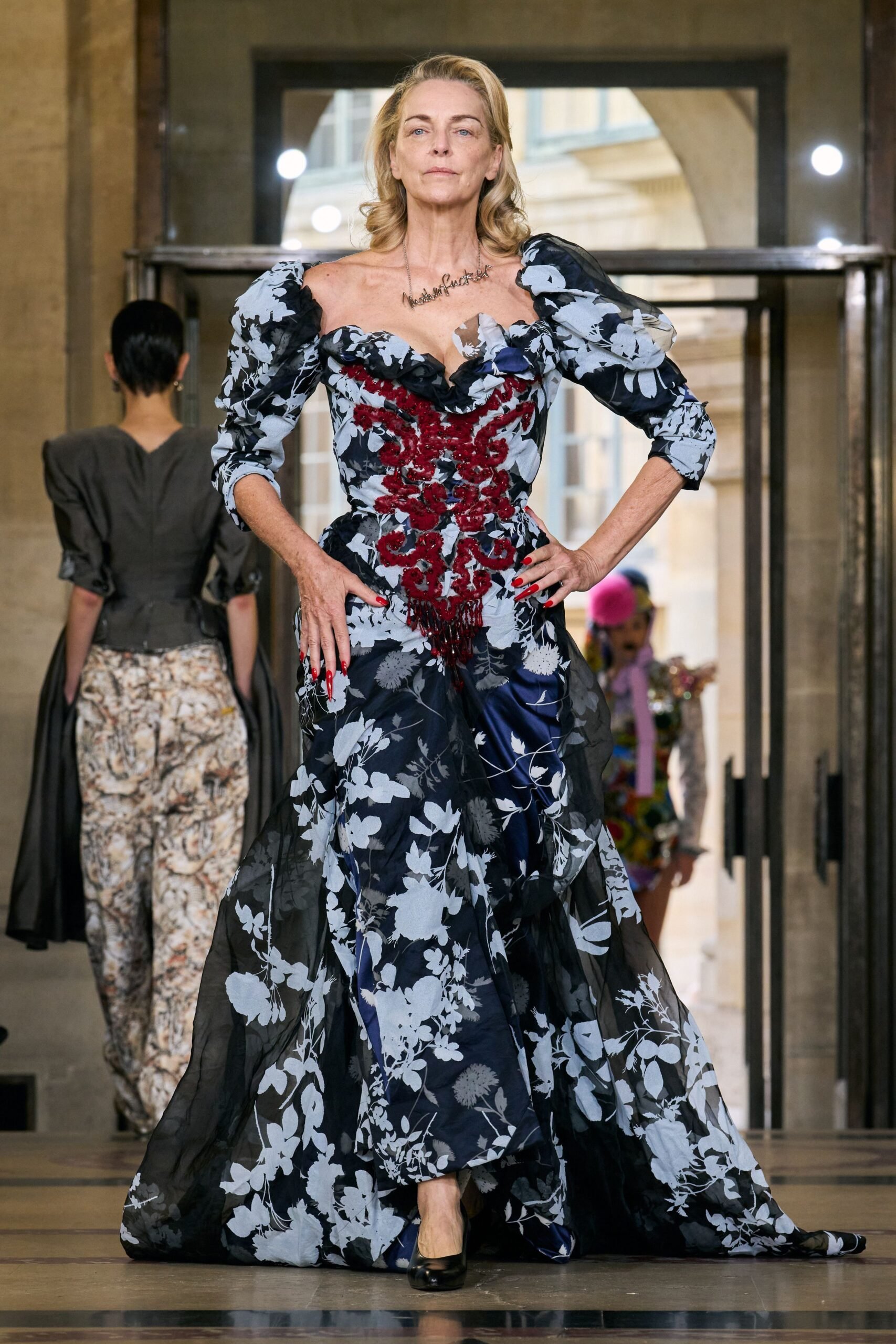 y2UsIEgt-00038-andreas-kronthaler-for-vivienne-westwood-spring-2026-ready-to-wear-credit-gorunway-scaled.jpg