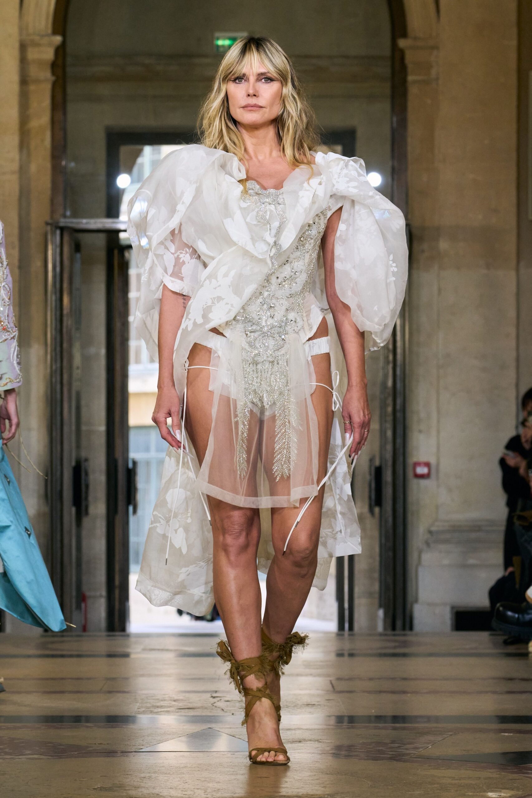 yjUnJB6K-00041-andreas-kronthaler-for-vivienne-westwood-spring-2026-ready-to-wear-credit-gorunway-scaled.jpg