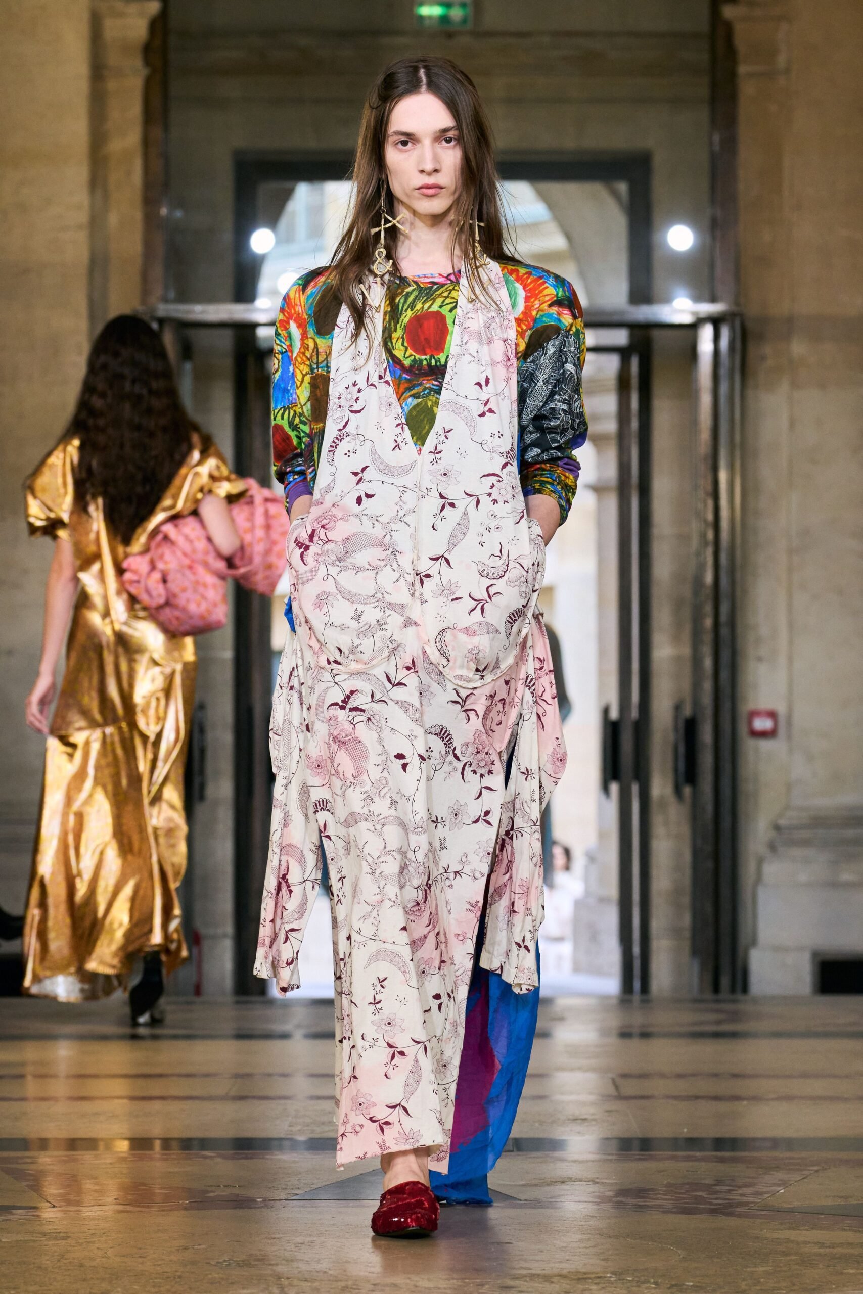 0i2E843B-00025-andreas-kronthaler-for-vivienne-westwood-spring-2026-ready-to-wear-credit-gorunway-scaled.jpg