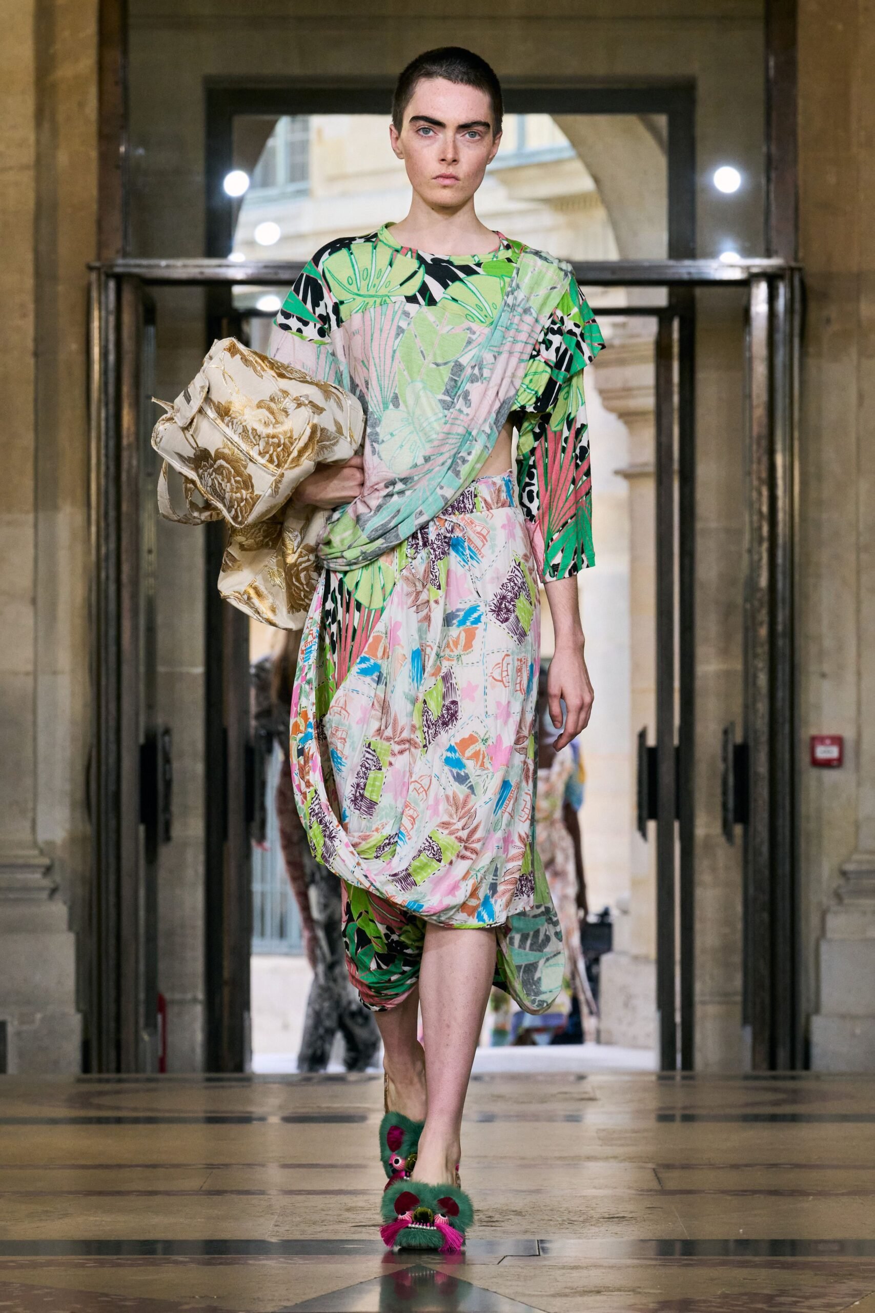45Y2btkp-00014-andreas-kronthaler-for-vivienne-westwood-spring-2026-ready-to-wear-credit-gorunway-scaled.jpg