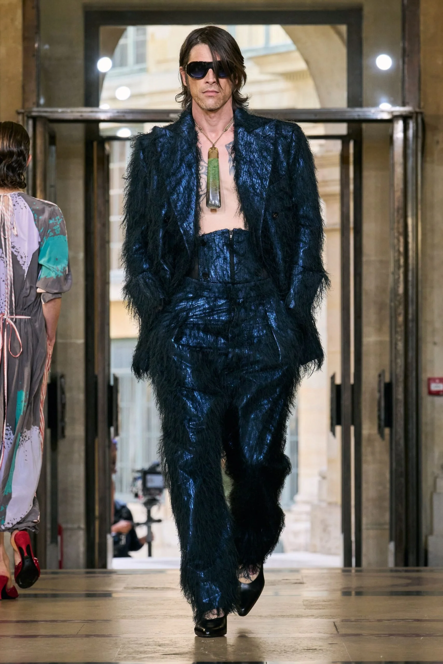 dmZVd83s-00035-andreas-kronthaler-for-vivienne-westwood-spring-2026-ready-to-wear-credit-gorunway-scaled.jpg