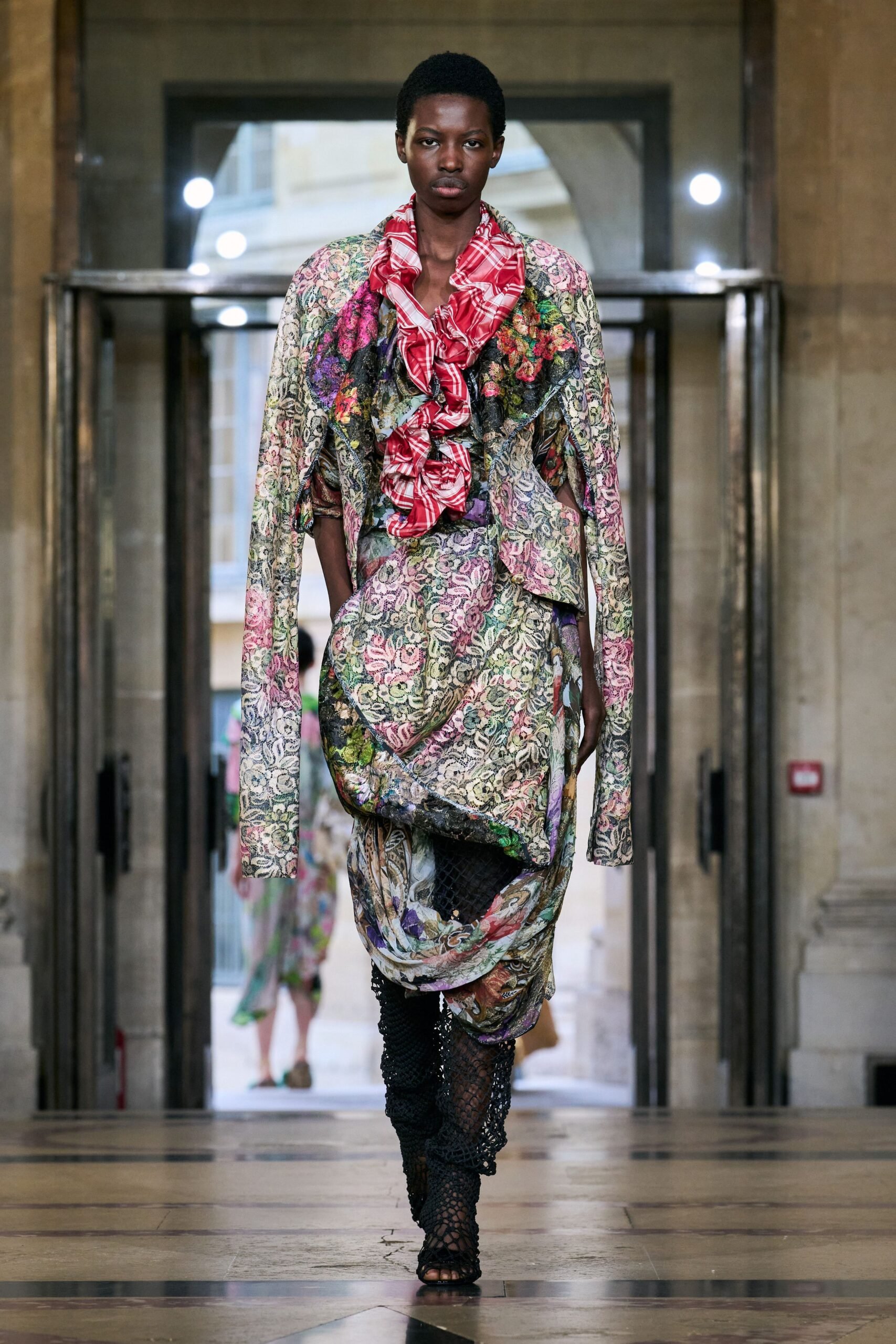 k1B7GvDs-00020-andreas-kronthaler-for-vivienne-westwood-spring-2026-ready-to-wear-credit-gorunway-scaled.jpg