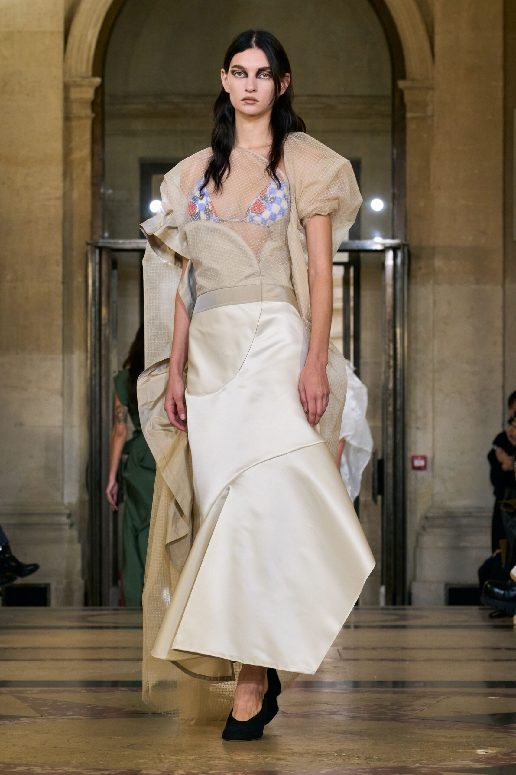 PiK84MKi-00040-andreas-kronthaler-for-vivienne-westwood-spring-2026-ready-to-wear-credit-gorunway-scaled.jpg
