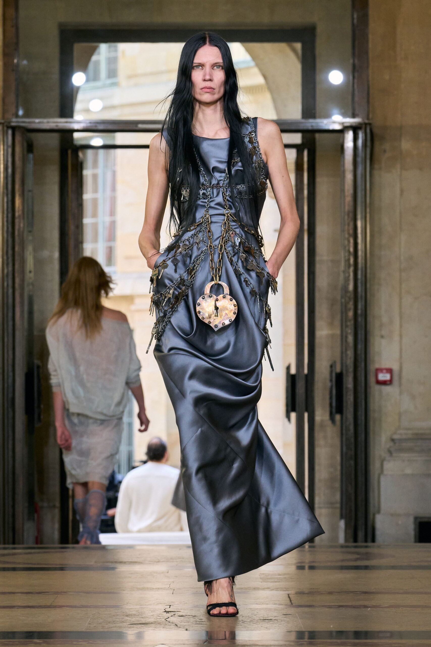 SCr9MvpE-00033-andreas-kronthaler-for-vivienne-westwood-spring-2026-ready-to-wear-credit-gorunway-scaled.jpg