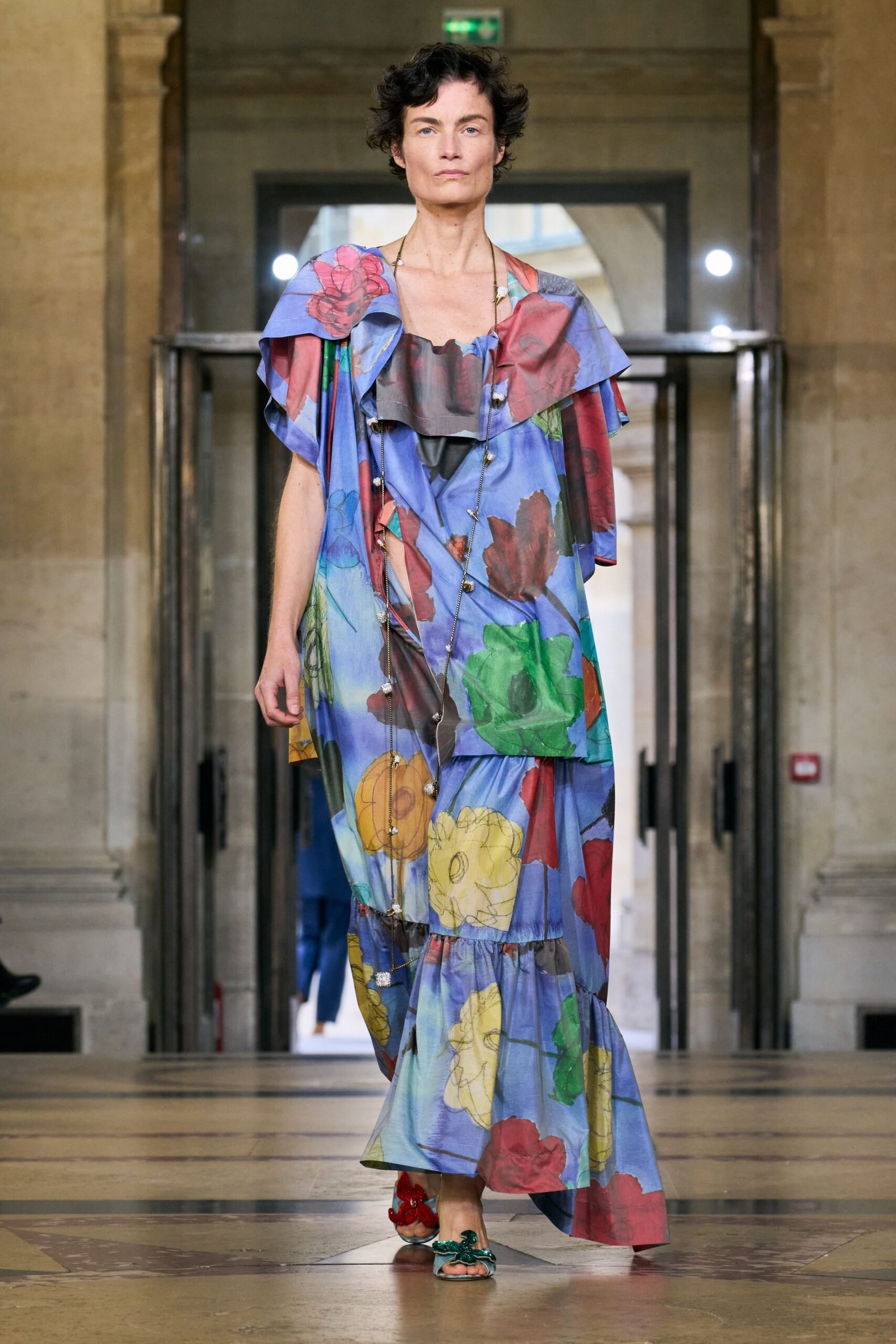 u8RTPkYr-00018-andreas-kronthaler-for-vivienne-westwood-spring-2026-ready-to-wear-credit-gorunway-scaled.jpg