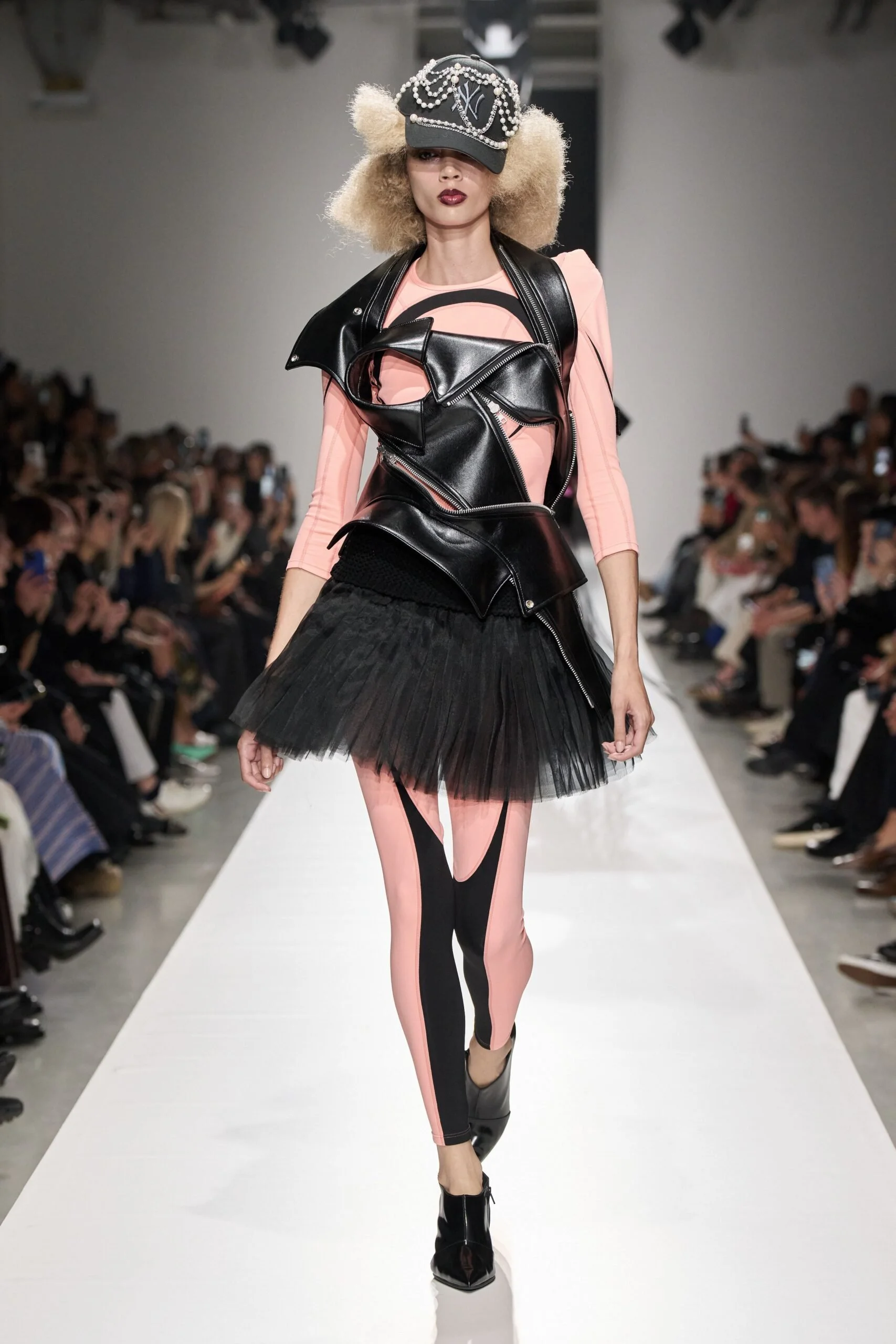 junya-watanabe-spring-2027-ready-to-wear-look-20-scaled.jpg