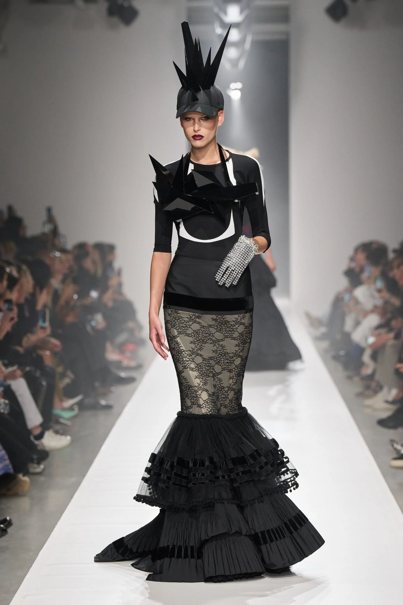 junya-watanabe-spring-2027-ready-to-wear-look-43-scaled.jpg