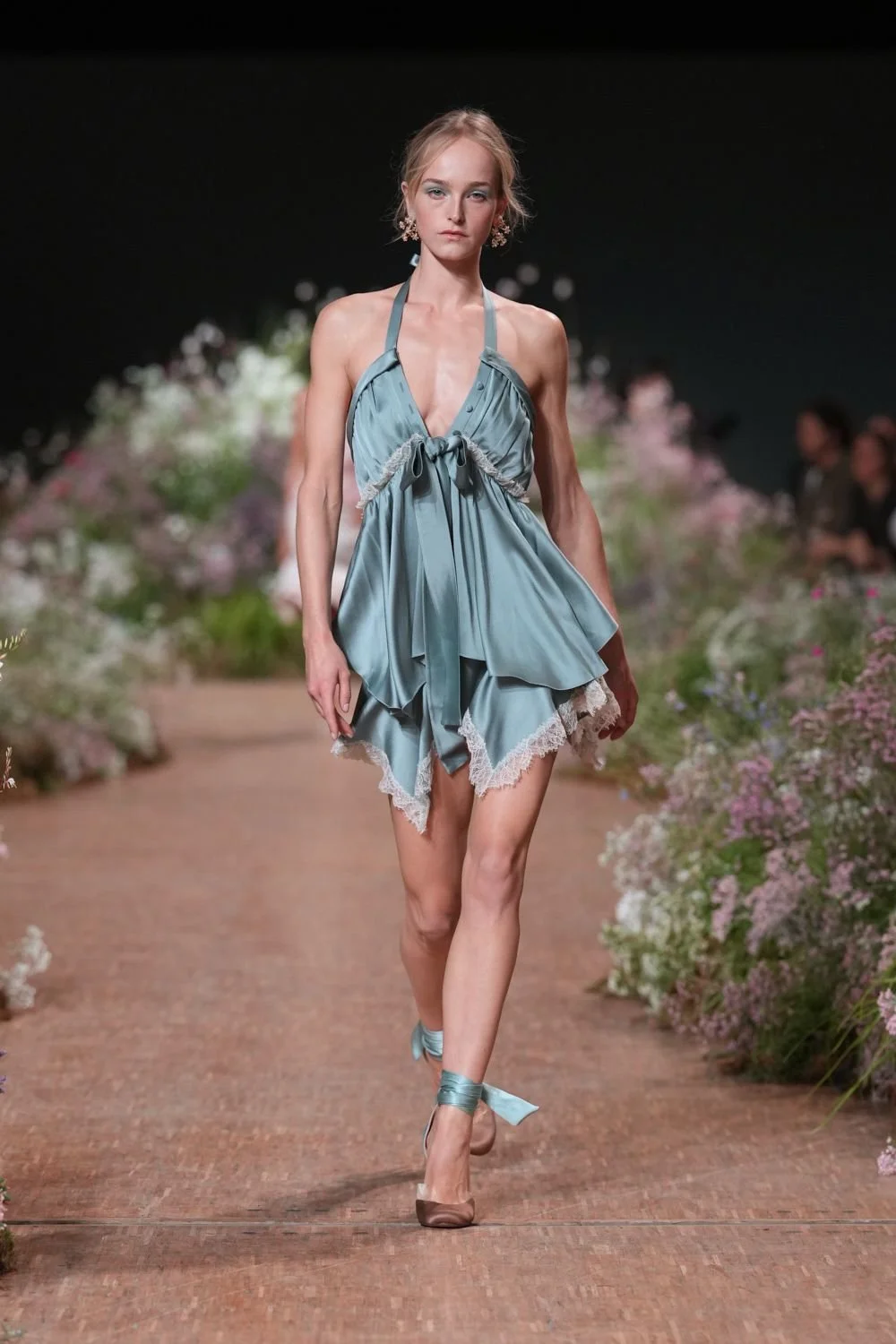 elie-saab-spring-2027-ready-to-wear-look-05.jpg