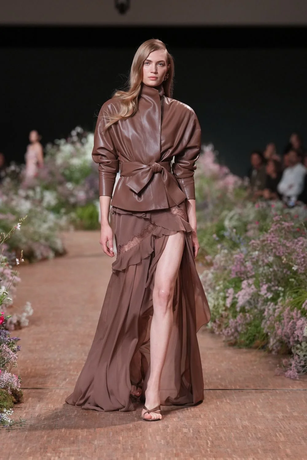 elie-saab-spring-2027-ready-to-wear-look-07.jpg