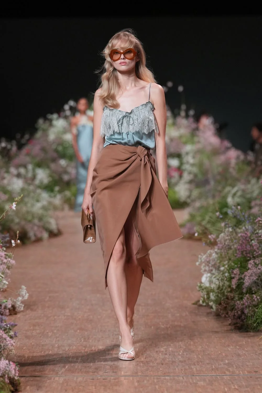 elie-saab-spring-2027-ready-to-wear-look-10.jpg