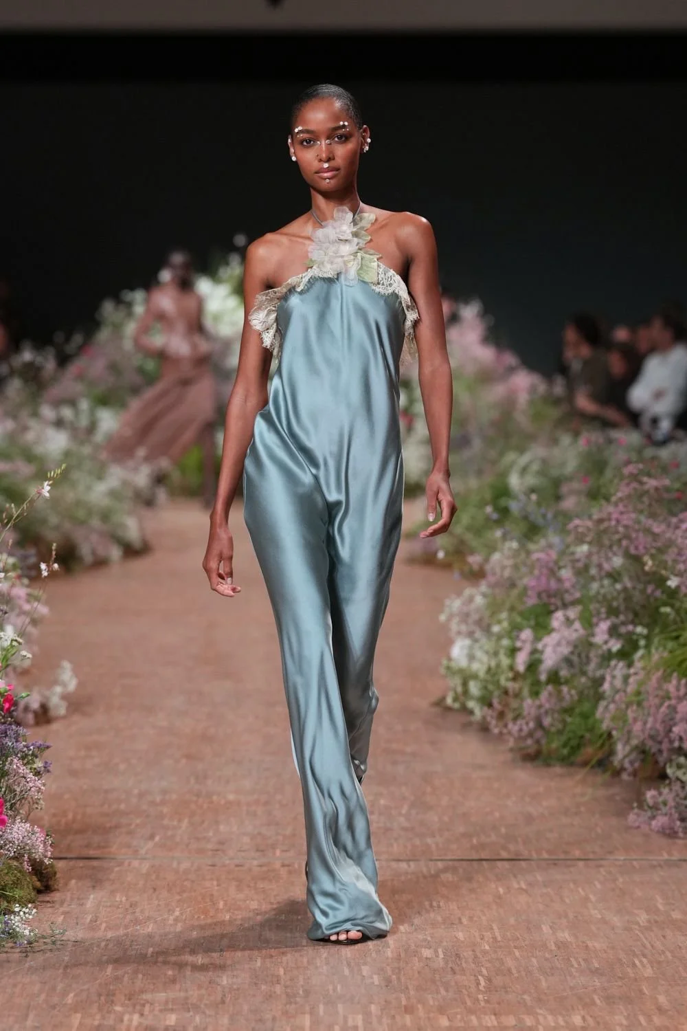 elie-saab-spring-2027-ready-to-wear-look-11.jpg