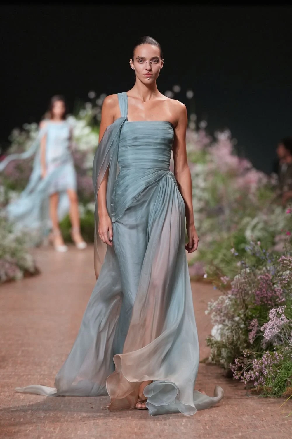 elie-saab-spring-2027-ready-to-wear-look-13.jpg
