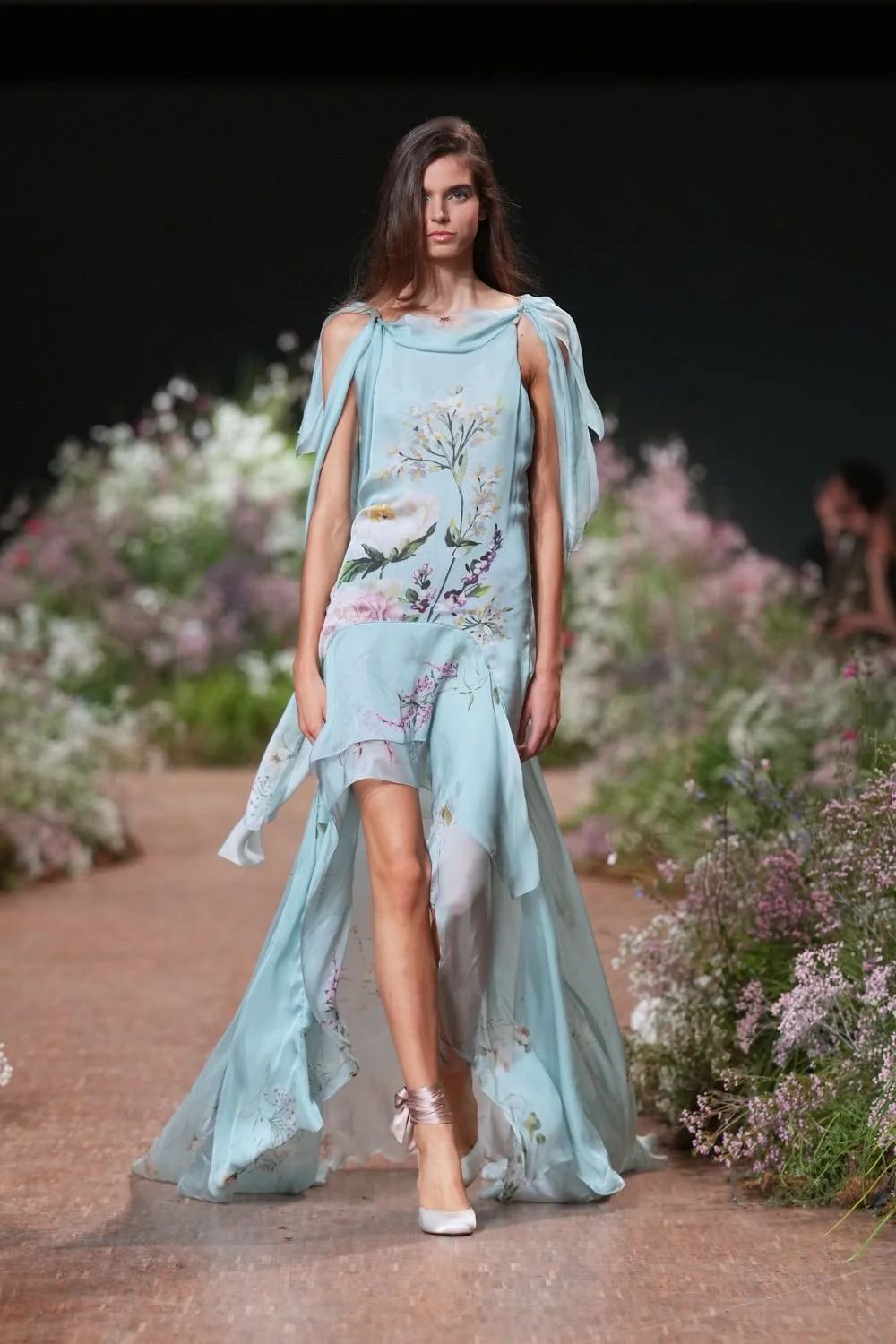 elie-saab-spring-2027-ready-to-wear-look-14.jpg