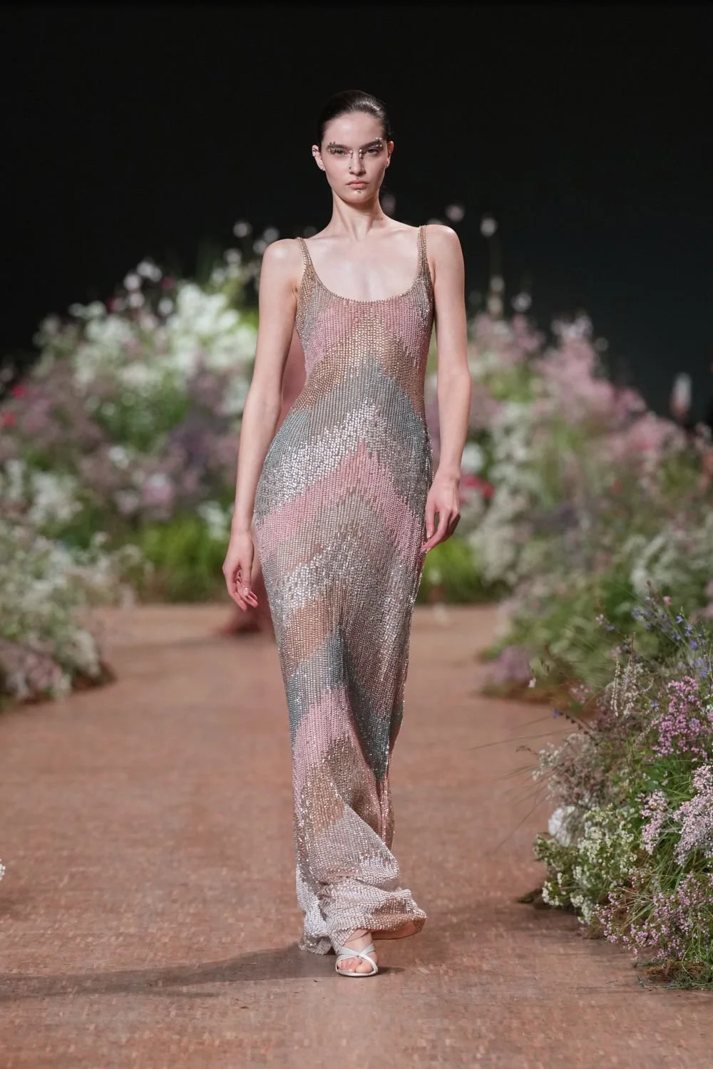 elie-saab-spring-2027-ready-to-wear-look-15.jpg