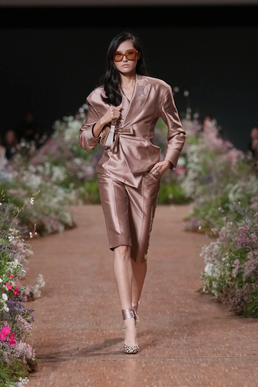 elie-saab-spring-2027-ready-to-wear-look-17.jpg