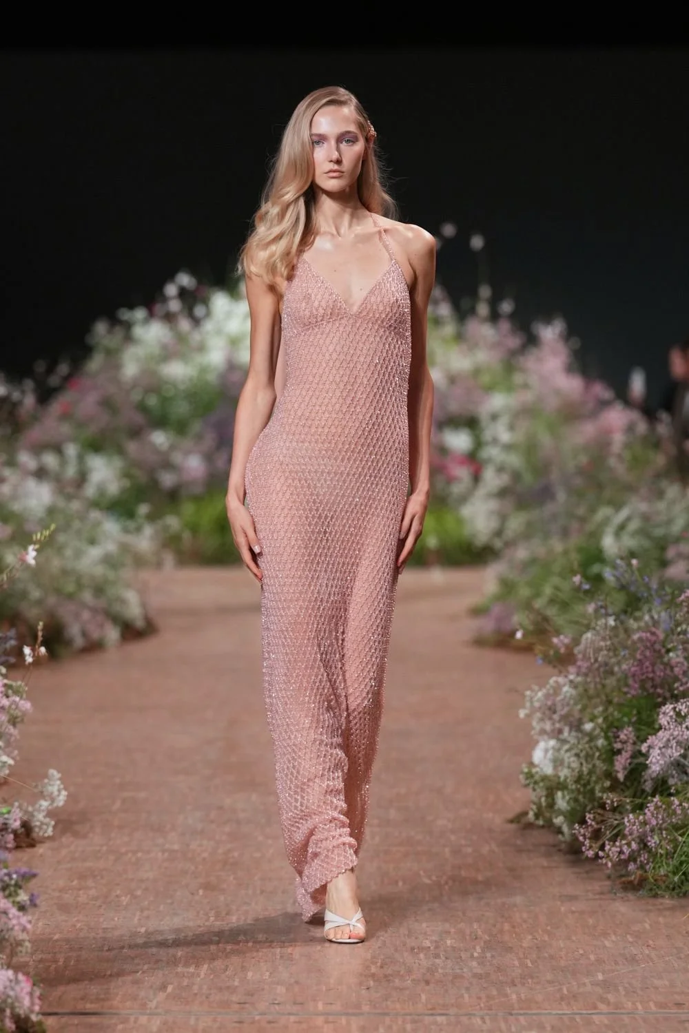 elie-saab-spring-2027-ready-to-wear-look-18.jpg