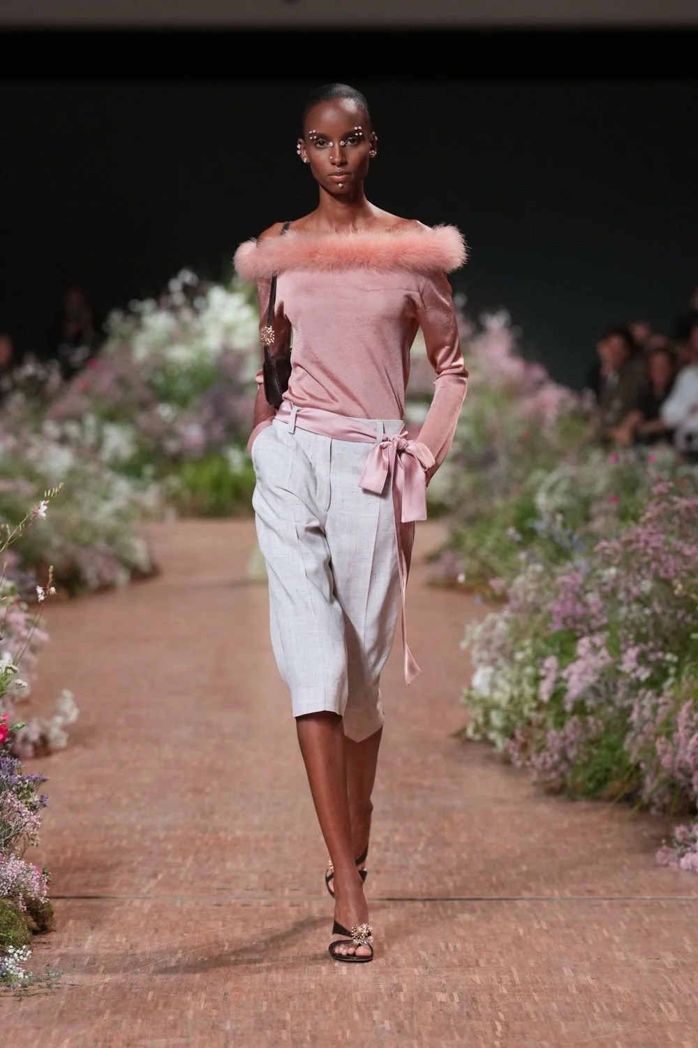 elie-saab-spring-2027-ready-to-wear-look-21.jpg