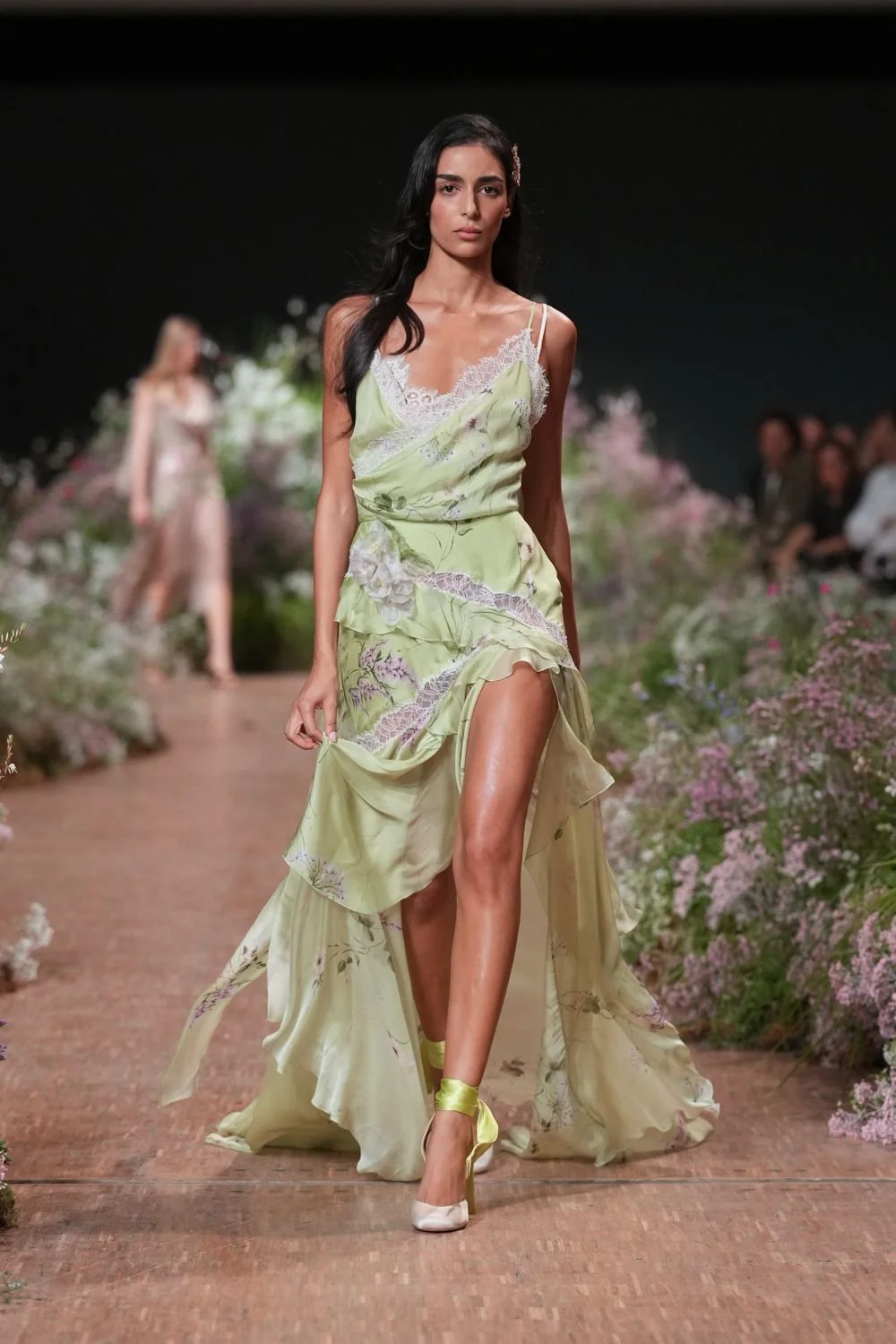 elie-saab-spring-2027-ready-to-wear-look-24.jpg