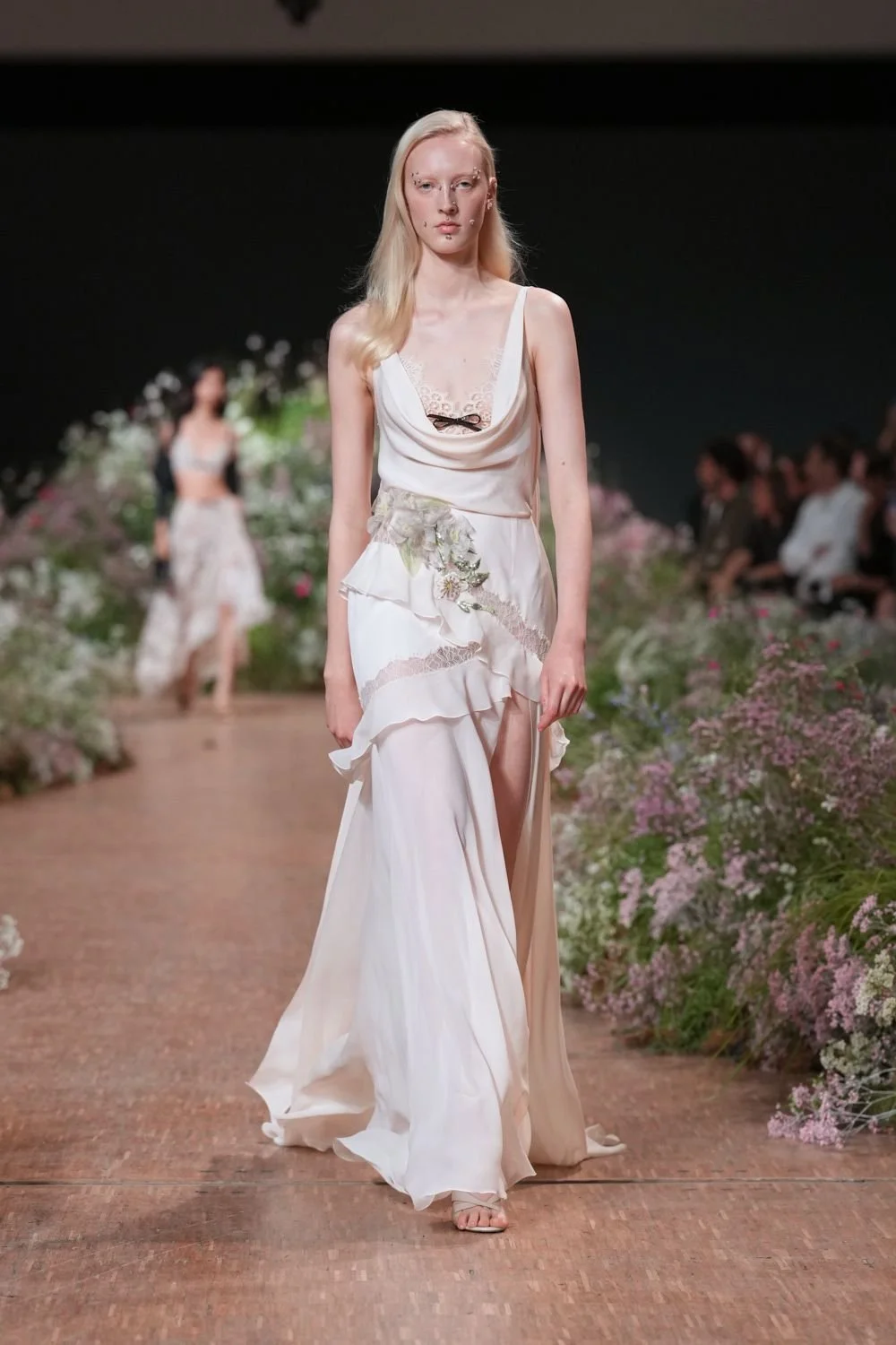 elie-saab-spring-2027-ready-to-wear-look-26.jpg