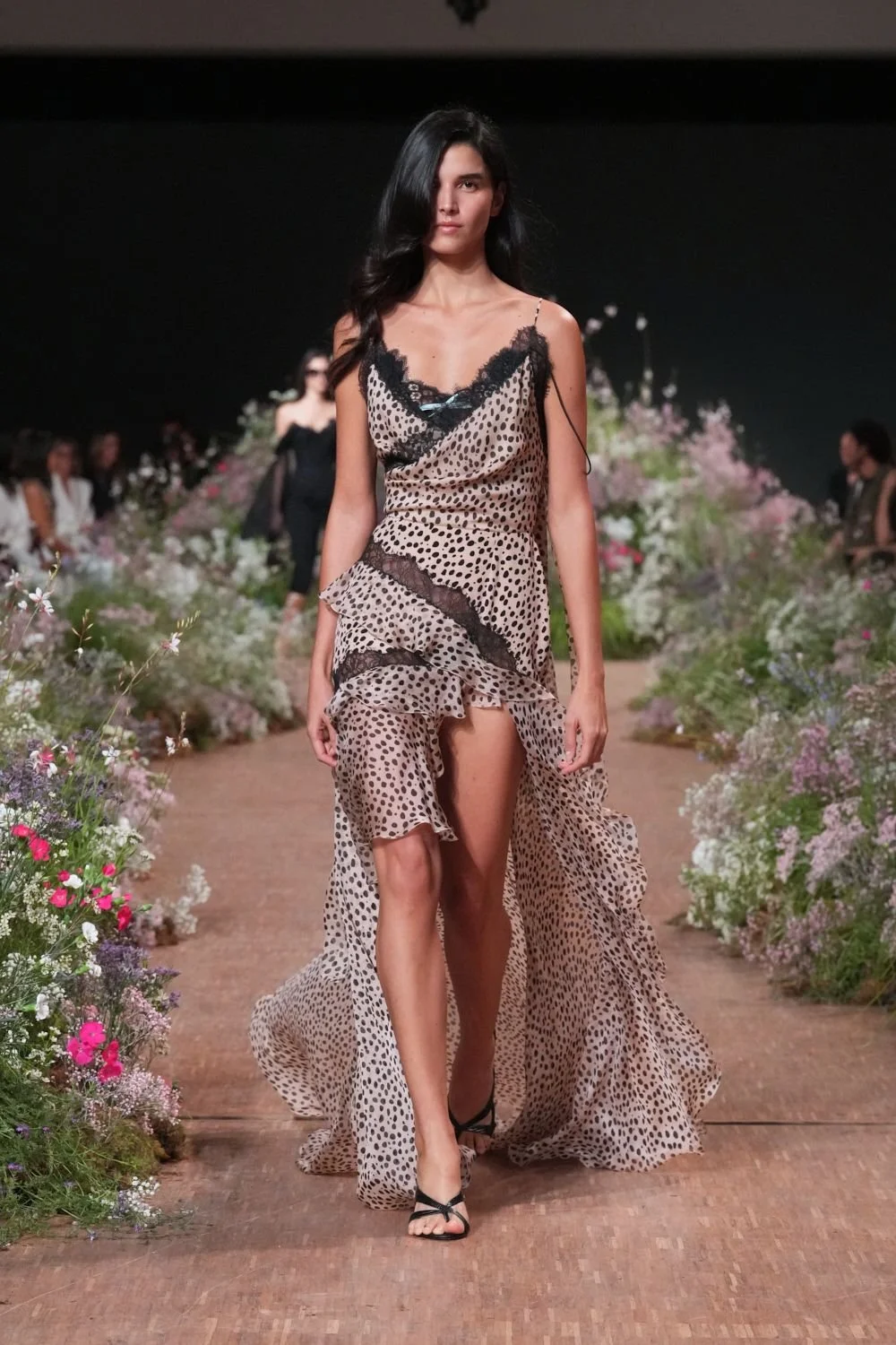 elie-saab-spring-2027-ready-to-wear-look-29.jpg