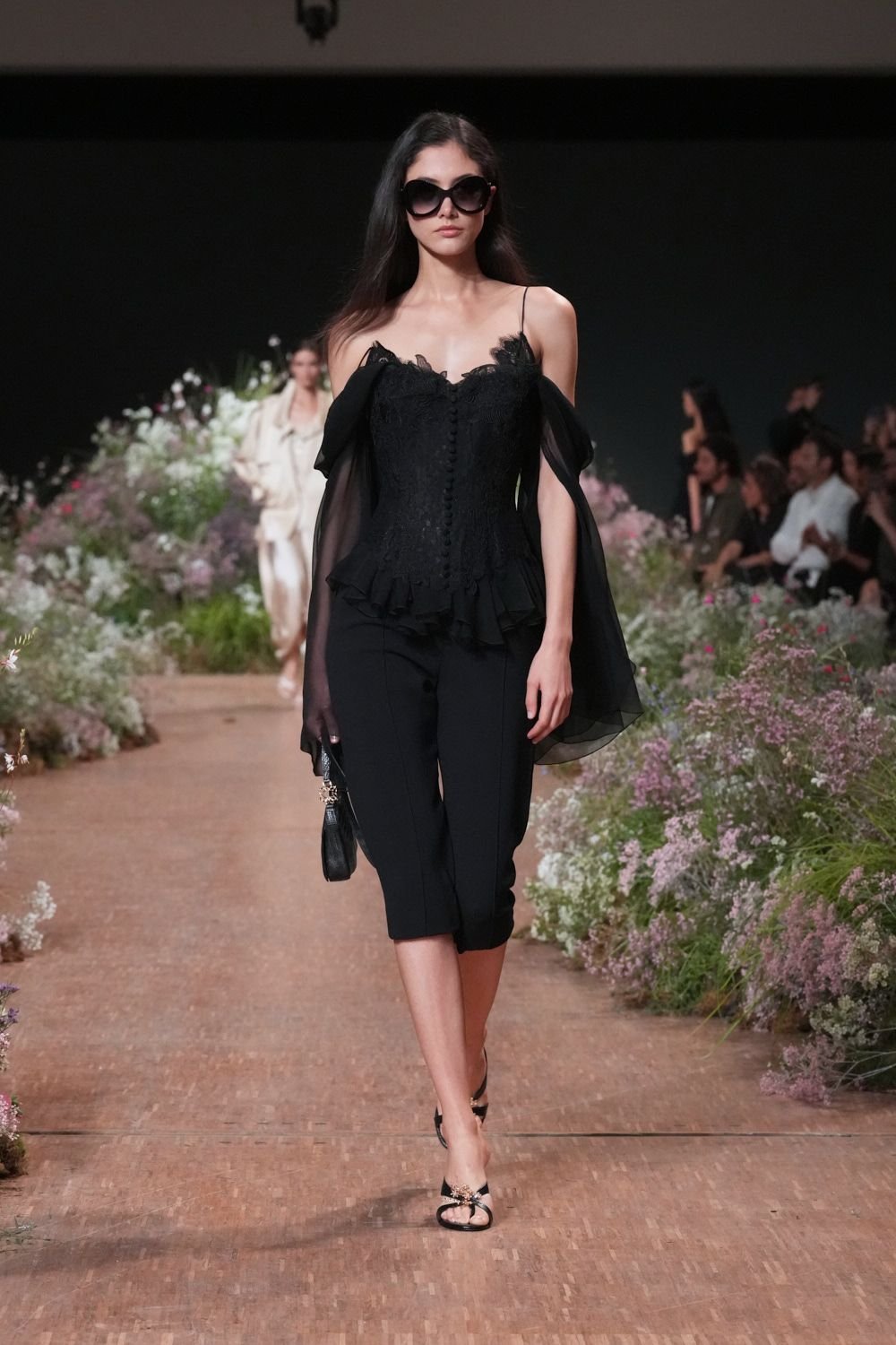 elie-saab-spring-2027-ready-to-wear-look-30.jpg