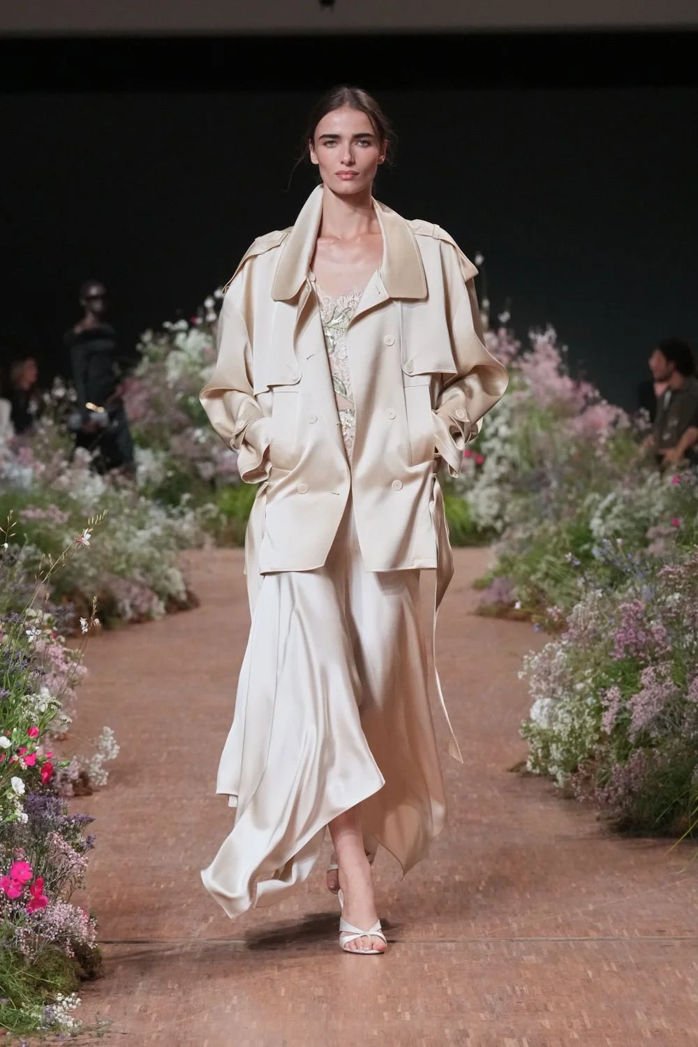 elie-saab-spring-2027-ready-to-wear-look-31.jpg