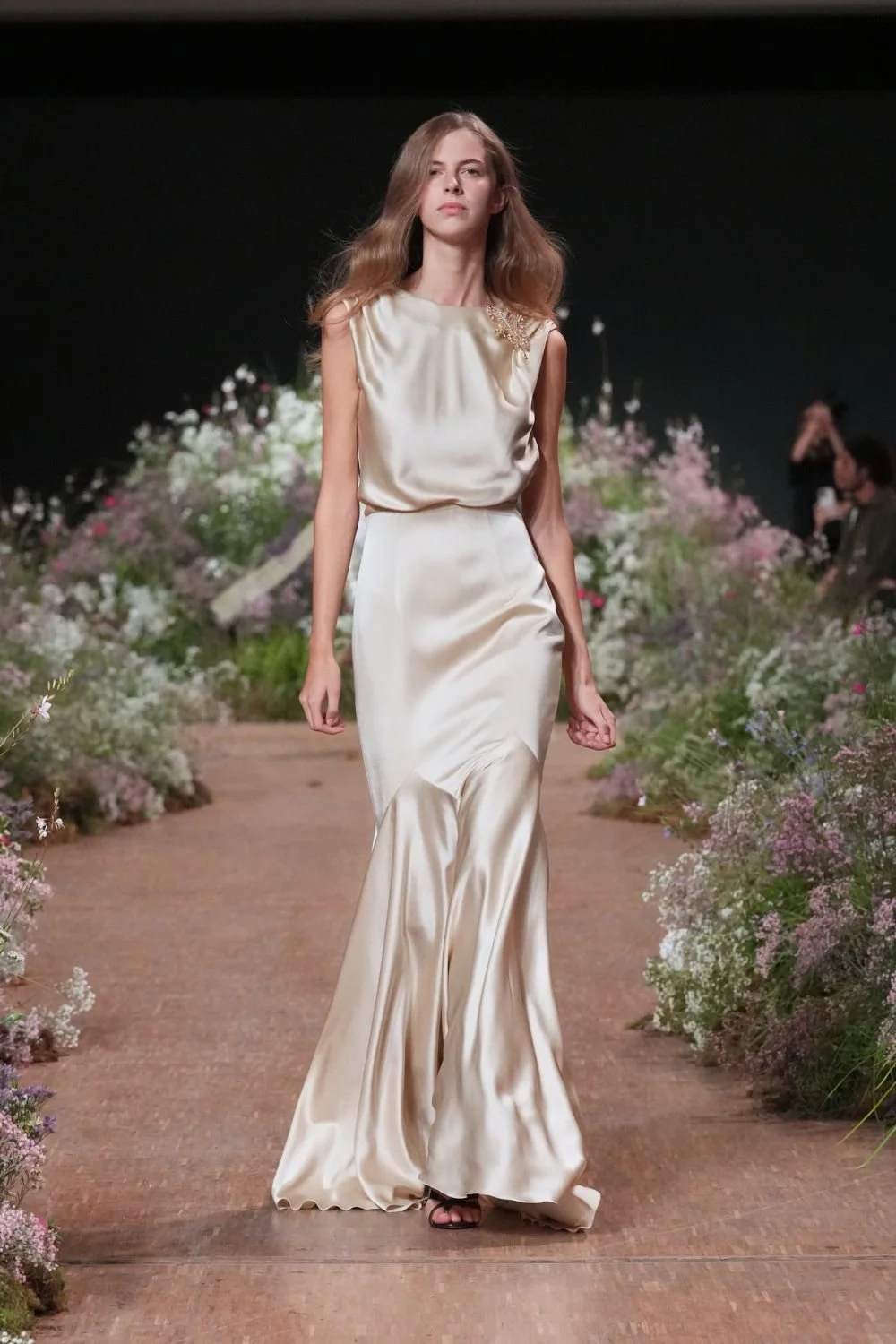 elie-saab-spring-2027-ready-to-wear-look-43.jpg
