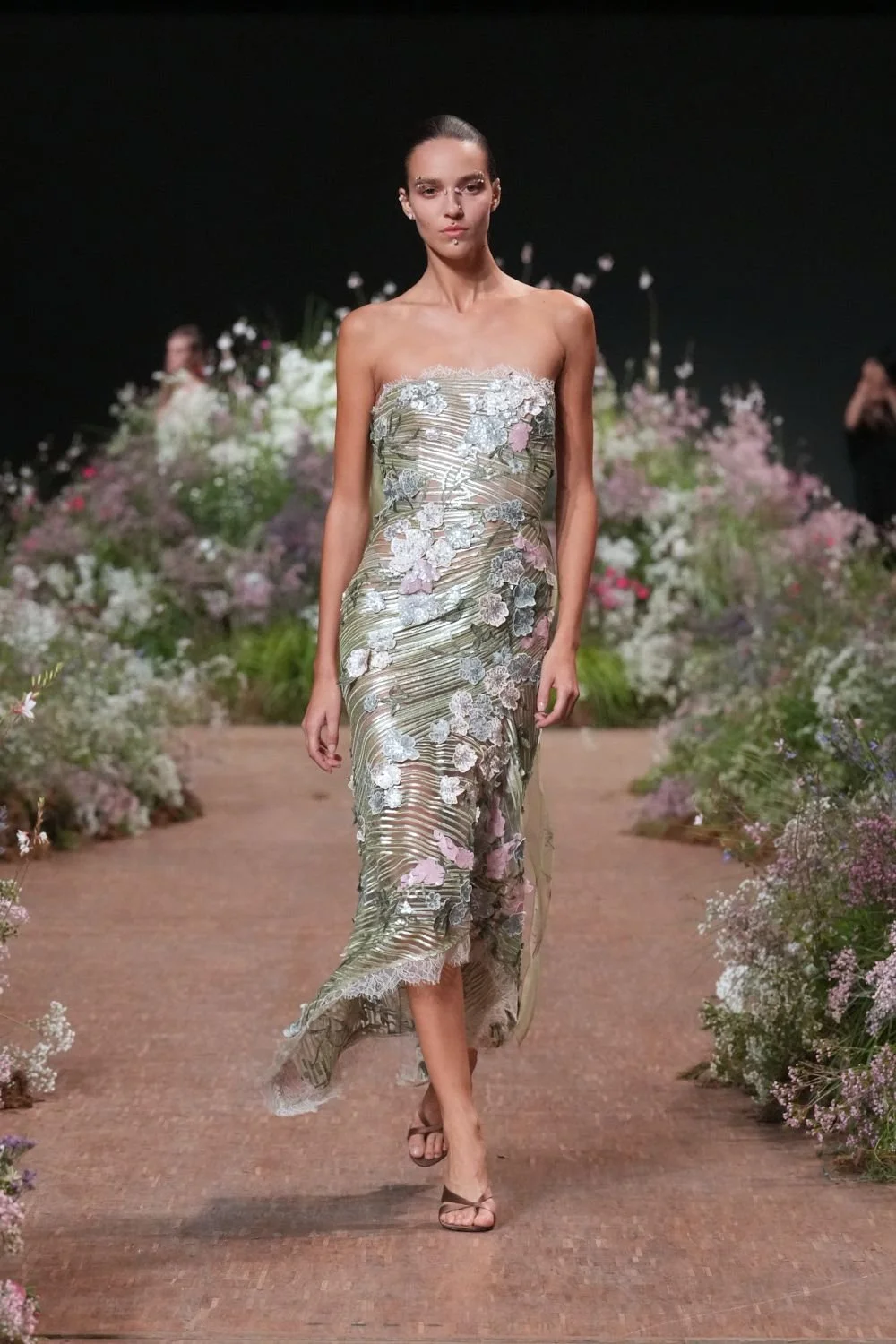 elie-saab-spring-2027-ready-to-wear-look-44.jpg