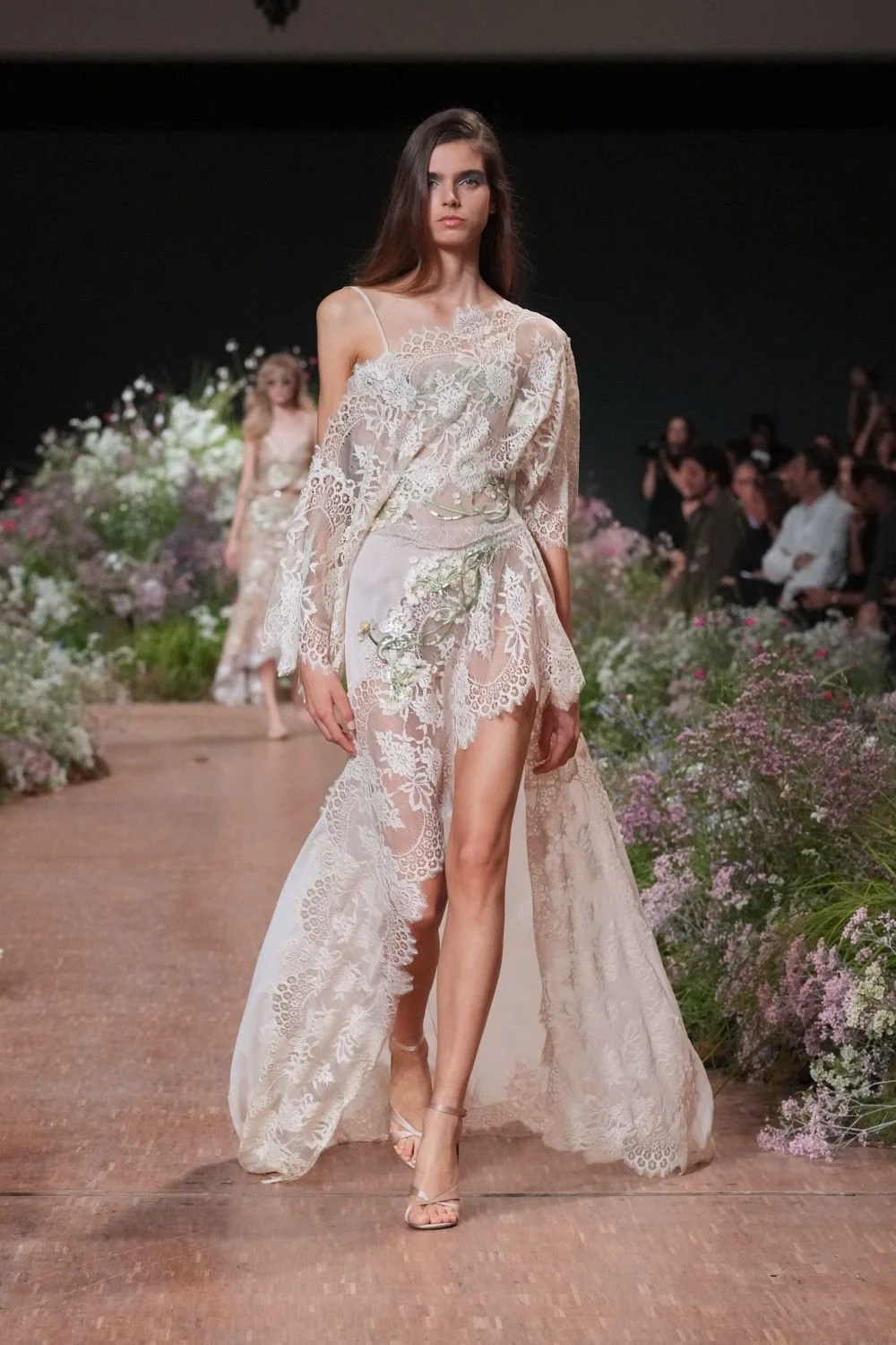 elie-saab-spring-2027-ready-to-wear-look-46.jpg