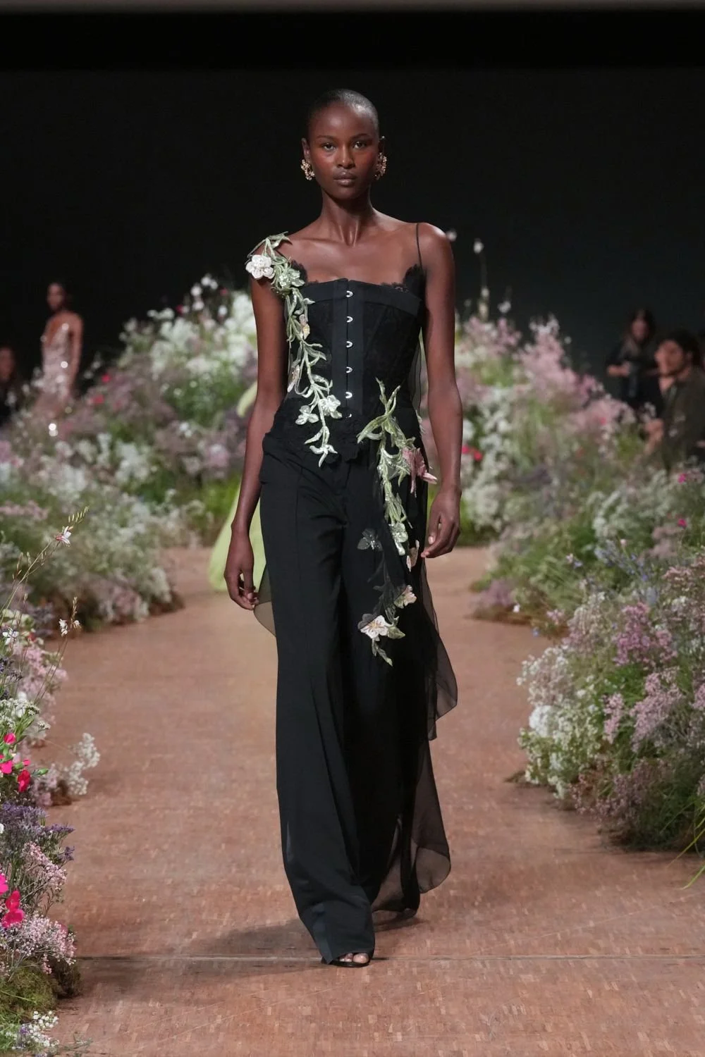 elie-saab-spring-2027-ready-to-wear-look-48.jpg