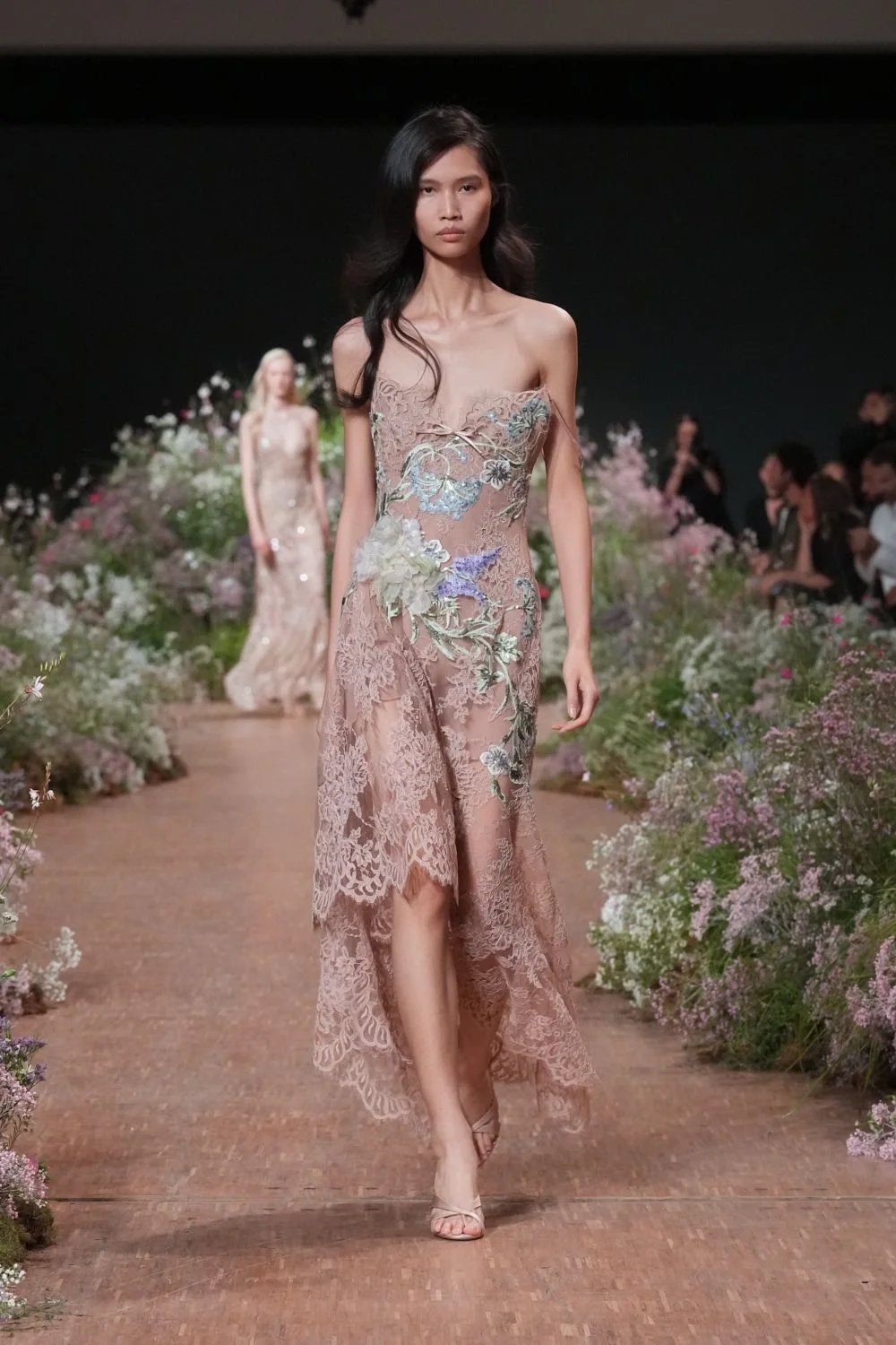 elie-saab-spring-2027-ready-to-wear-look-52.jpg