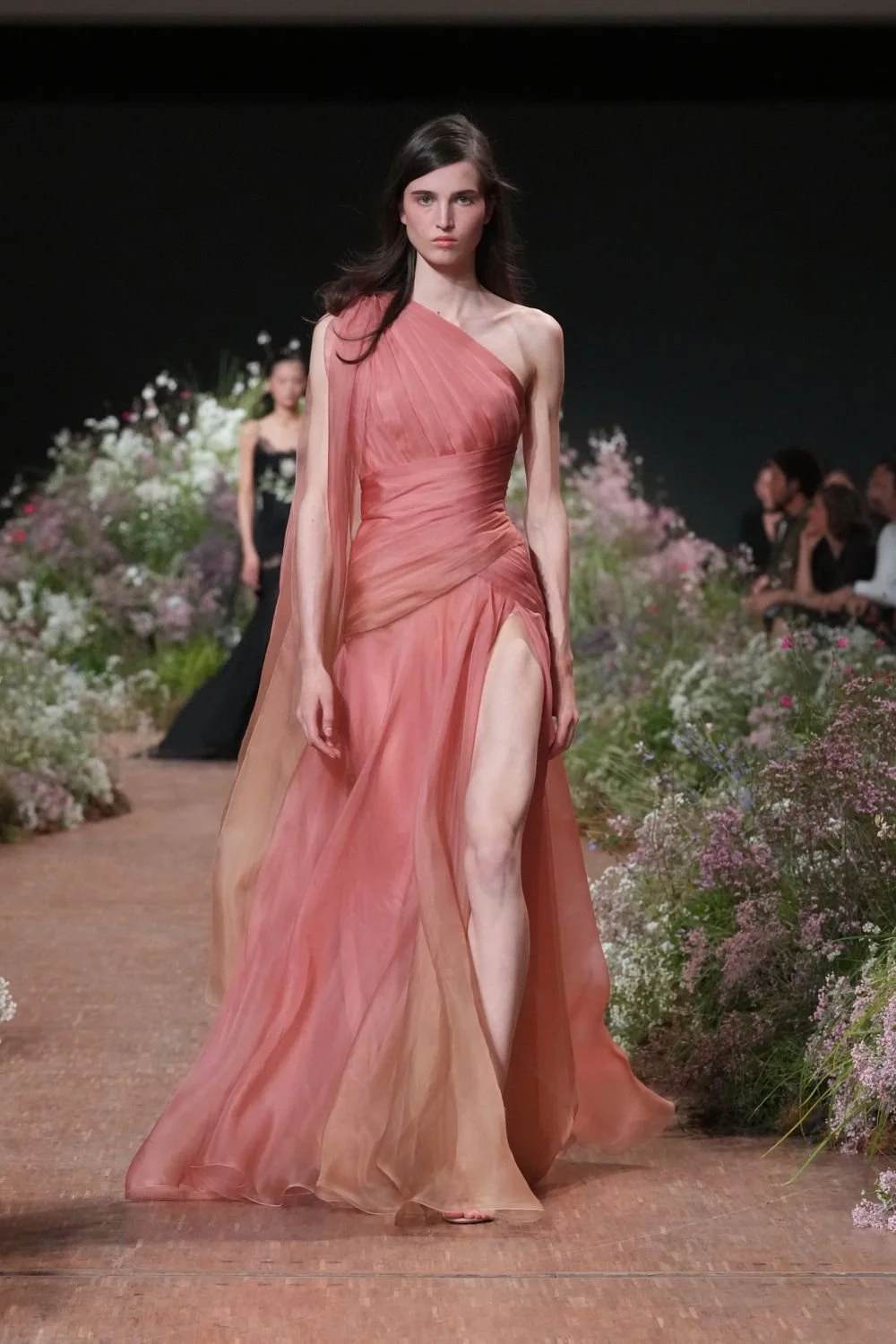 elie-saab-spring-2027-ready-to-wear-look-55.jpg