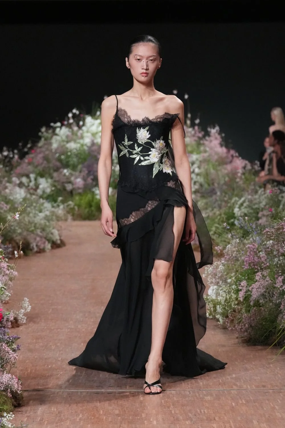 elie-saab-spring-2027-ready-to-wear-look-56.jpg
