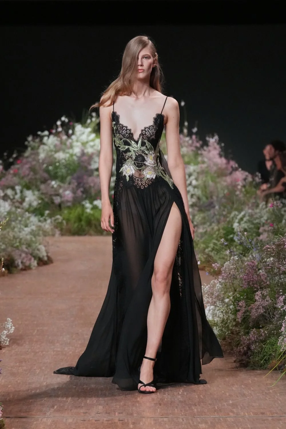 elie-saab-spring-2027-ready-to-wear-look-61.jpg