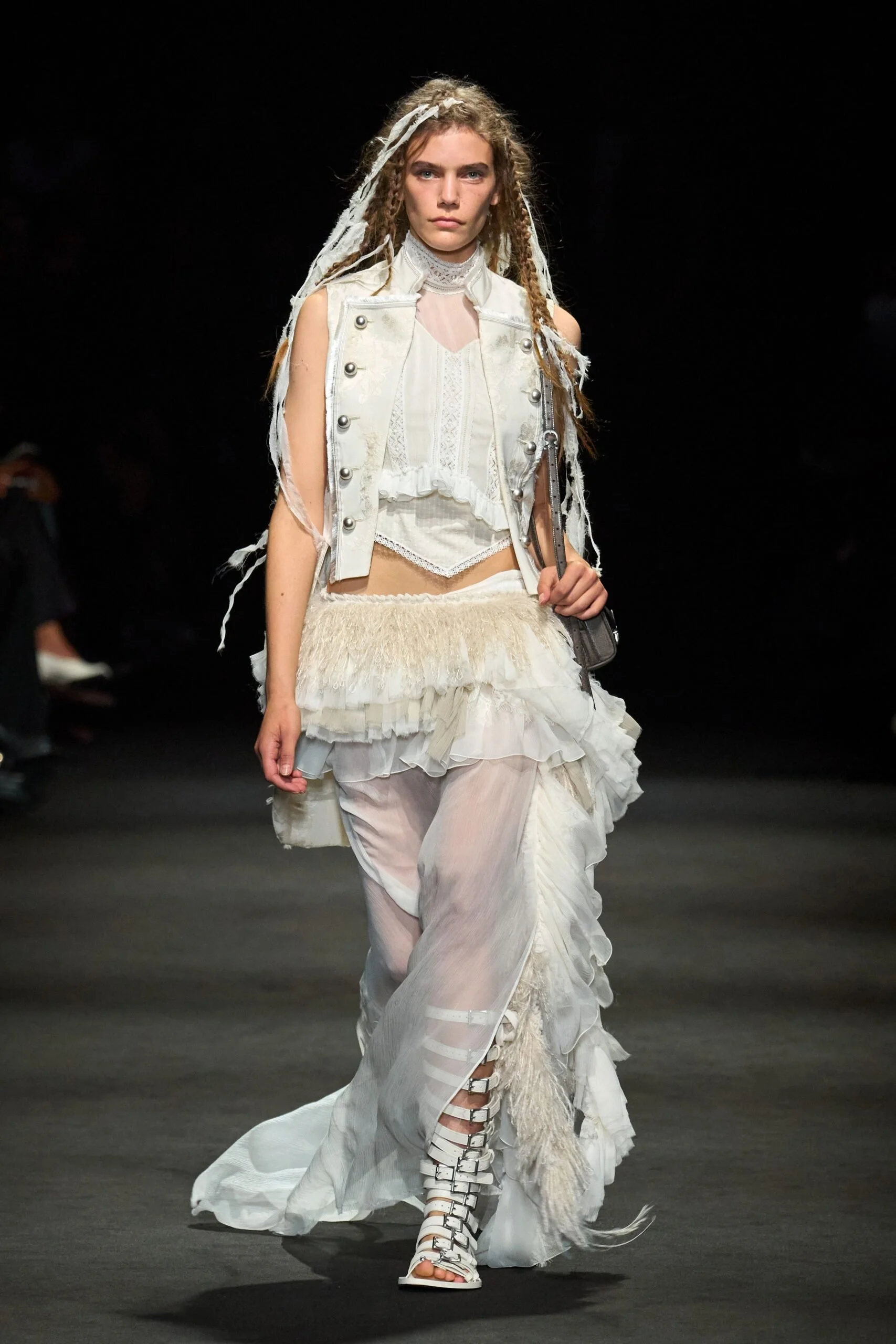 ann-demeulemeester-spring-2027-ready-to-wear-look-02-scaled.jpg