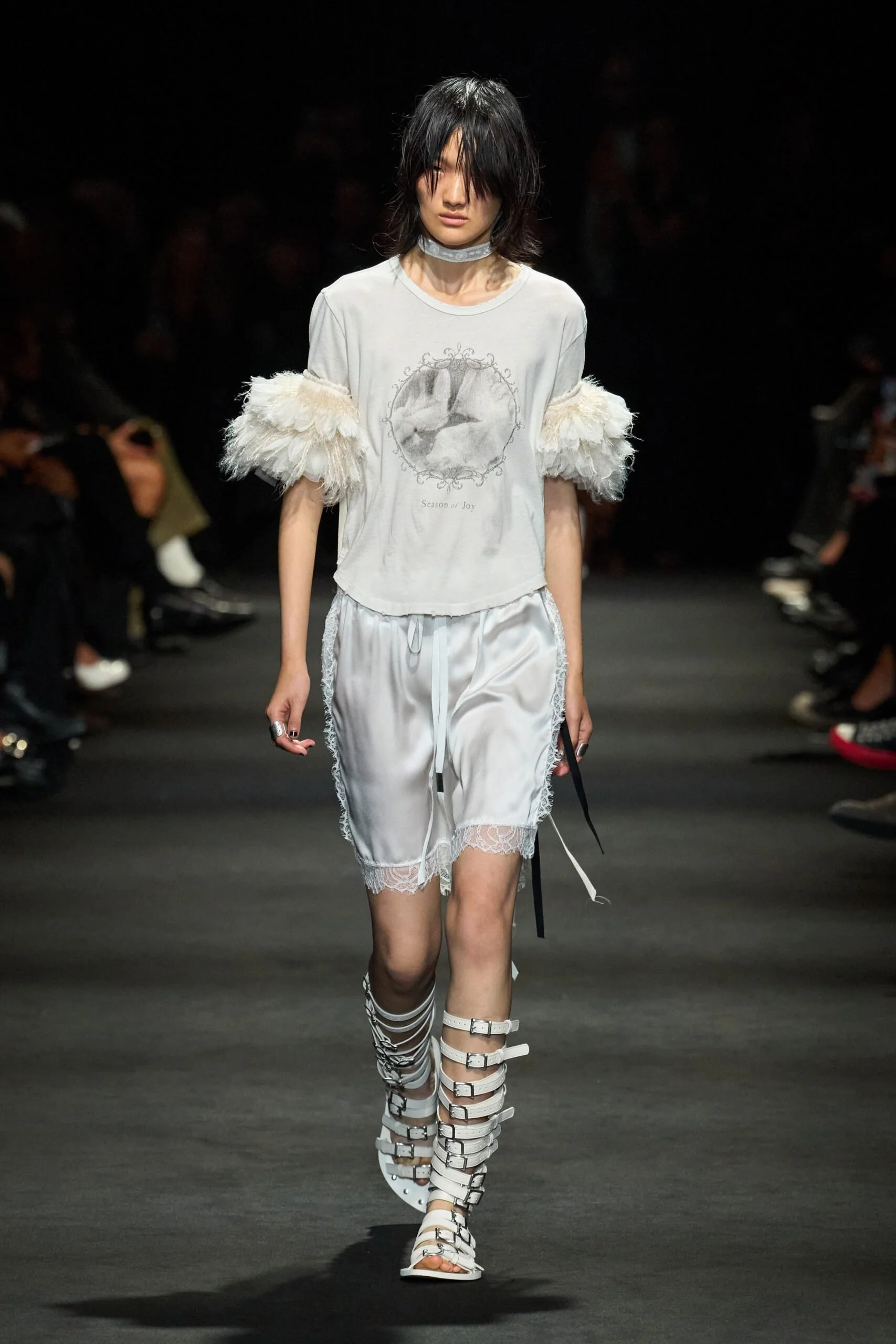 ann-demeulemeester-spring-2027-ready-to-wear-look-07-scaled.jpg