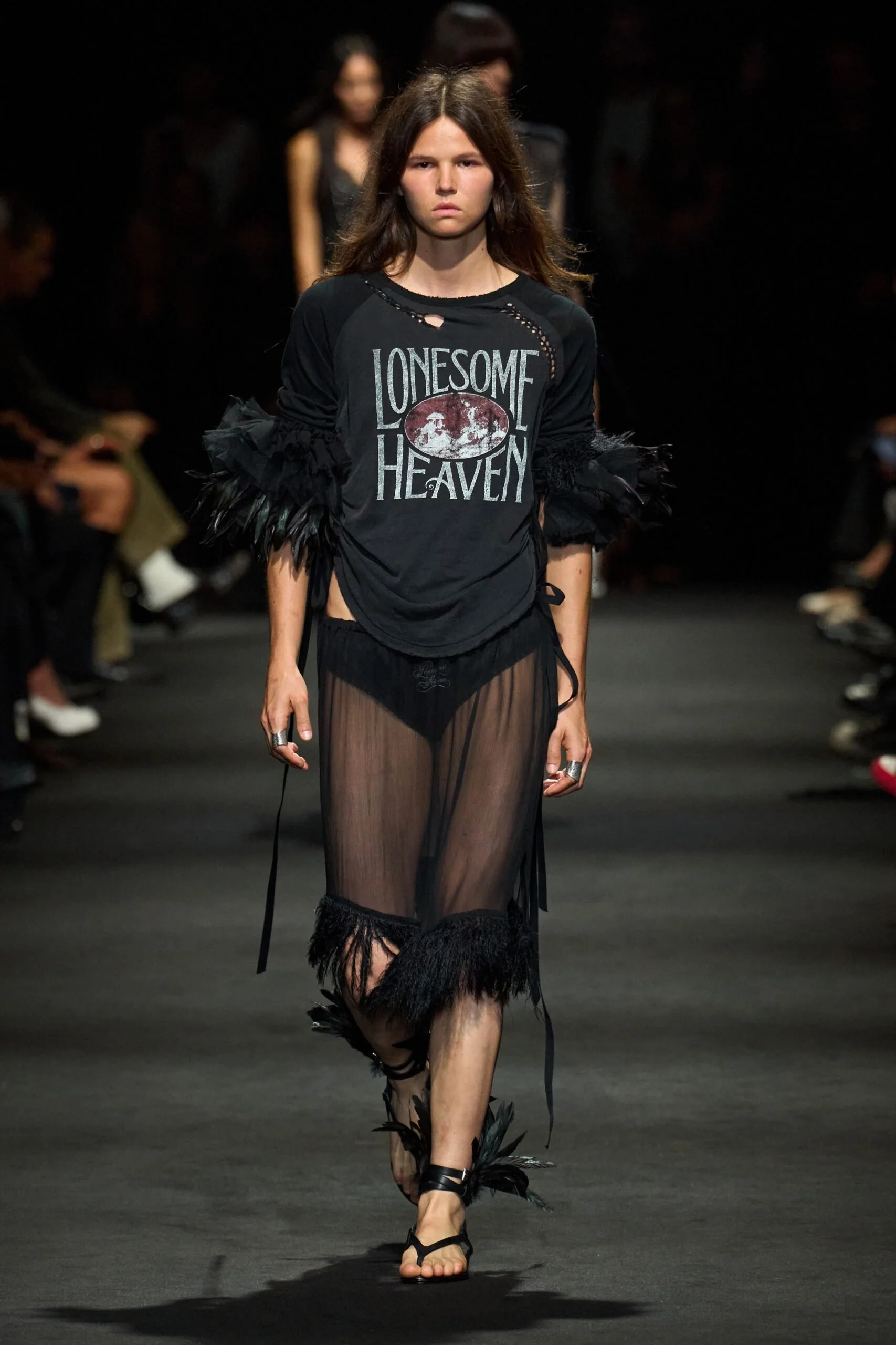ann-demeulemeester-spring-2027-ready-to-wear-look-25-scaled.jpg