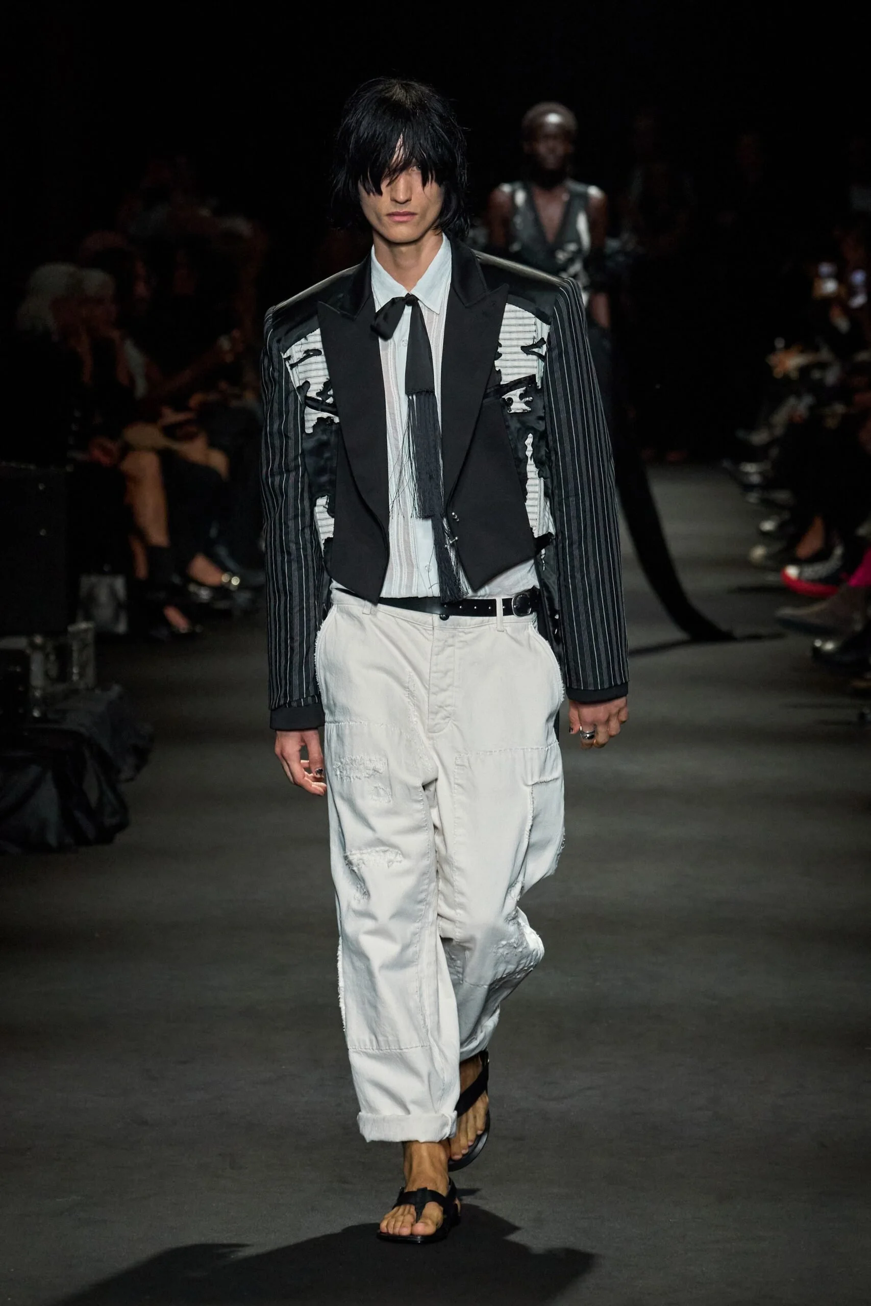 ann-demeulemeester-spring-2027-ready-to-wear-look-39-scaled.jpg