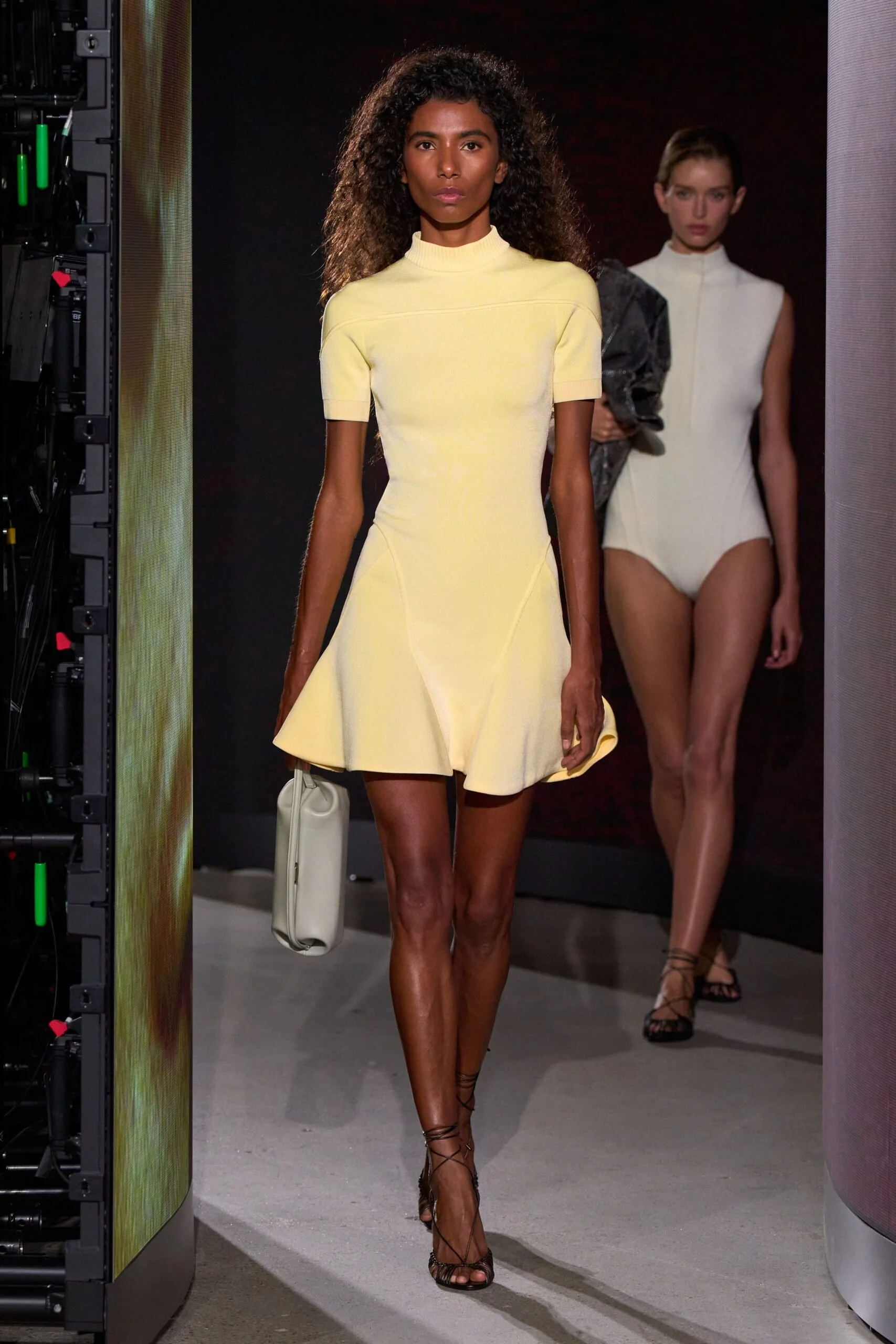 alaia-spring-2027-ready-to-wear-look-11-scaled.jpg