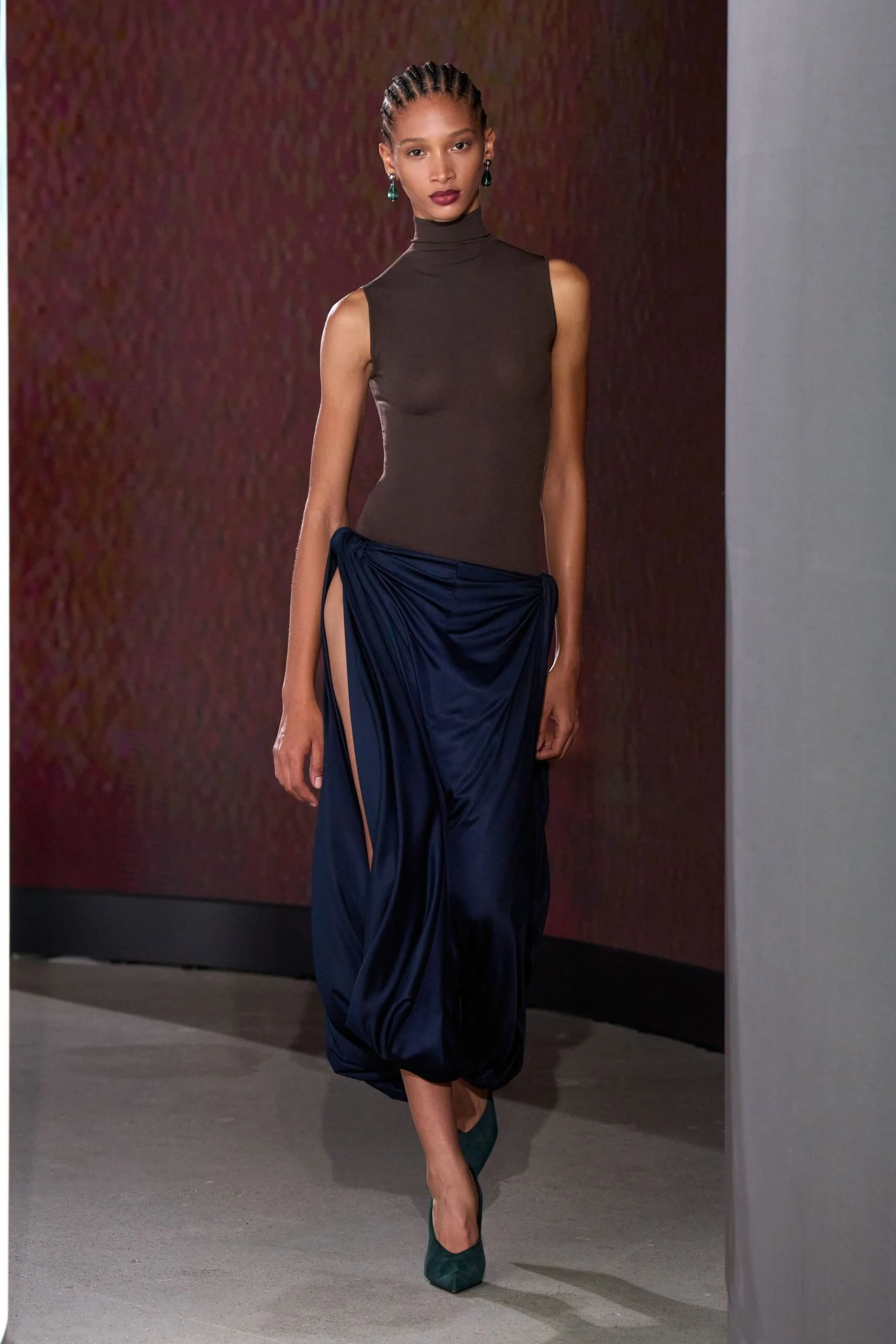alaia-spring-2027-ready-to-wear-look-16-scaled.jpg