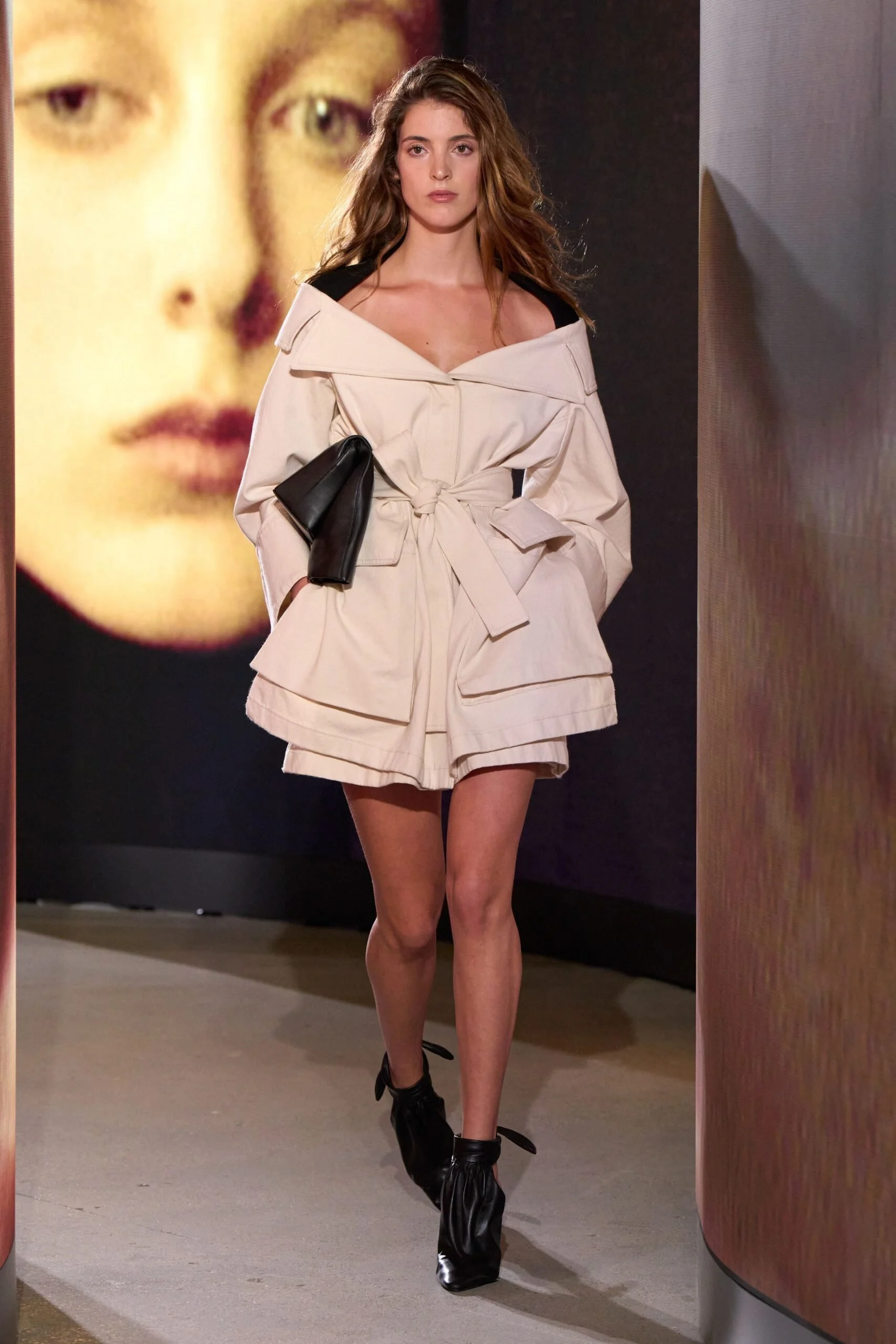 alaia-spring-2027-ready-to-wear-look-17-scaled.jpg