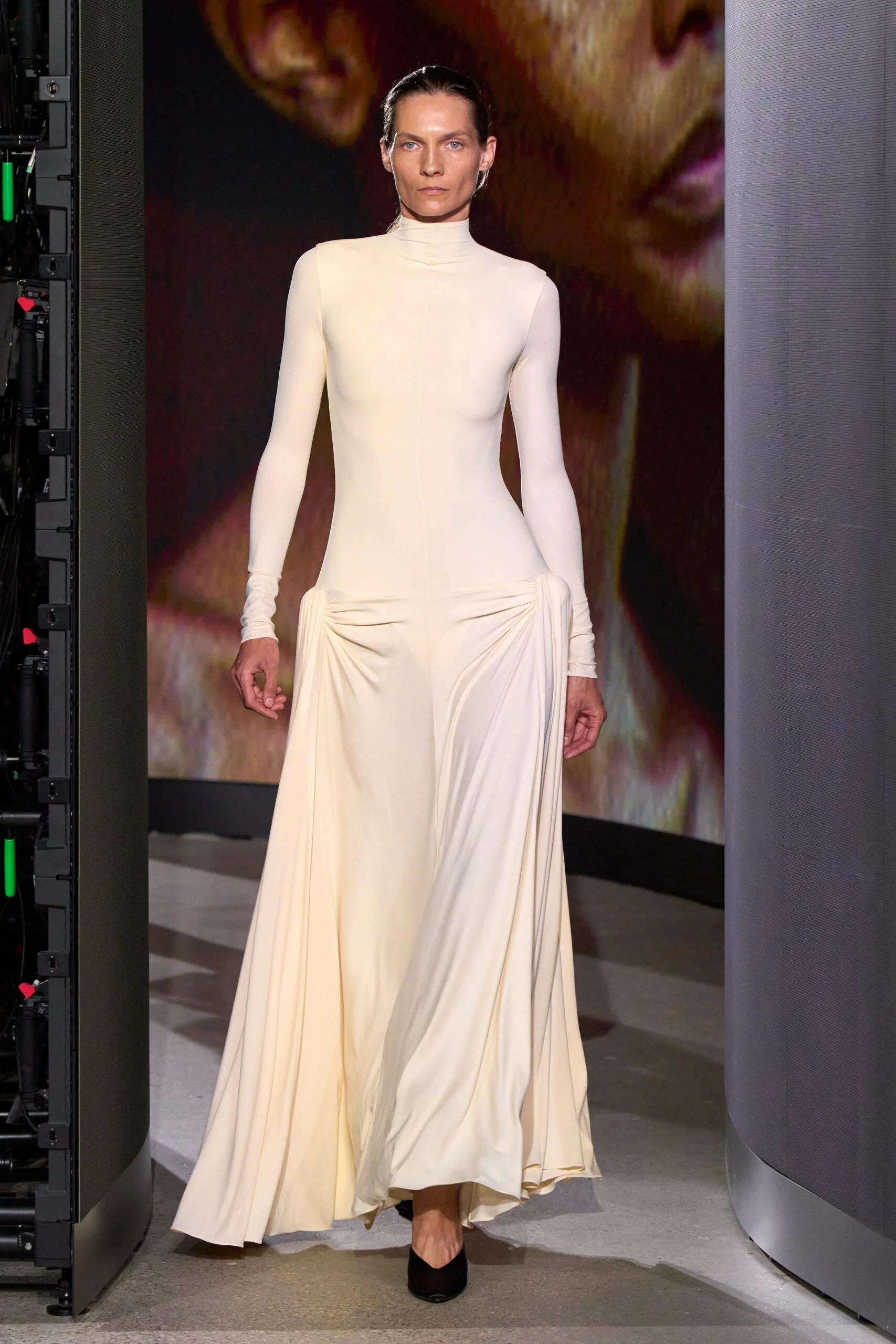 alaia-spring-2027-ready-to-wear-look-19-scaled.jpg