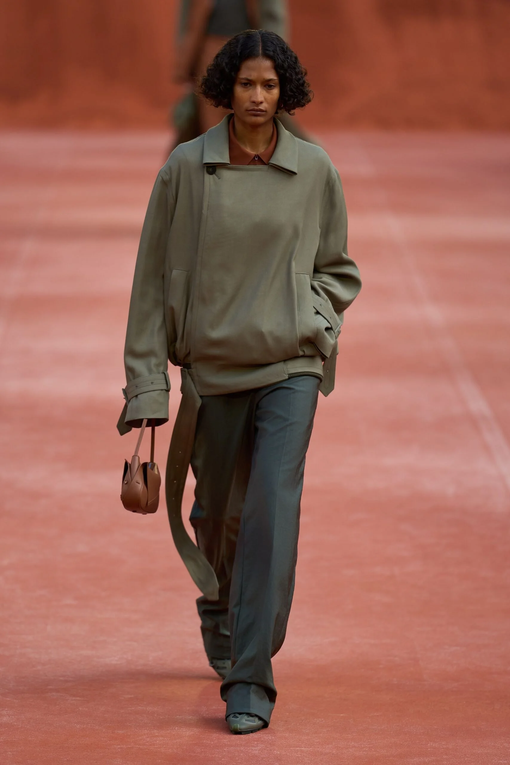 lacoste-spring-2027-ready-to-wear-look-02-scaled.jpg