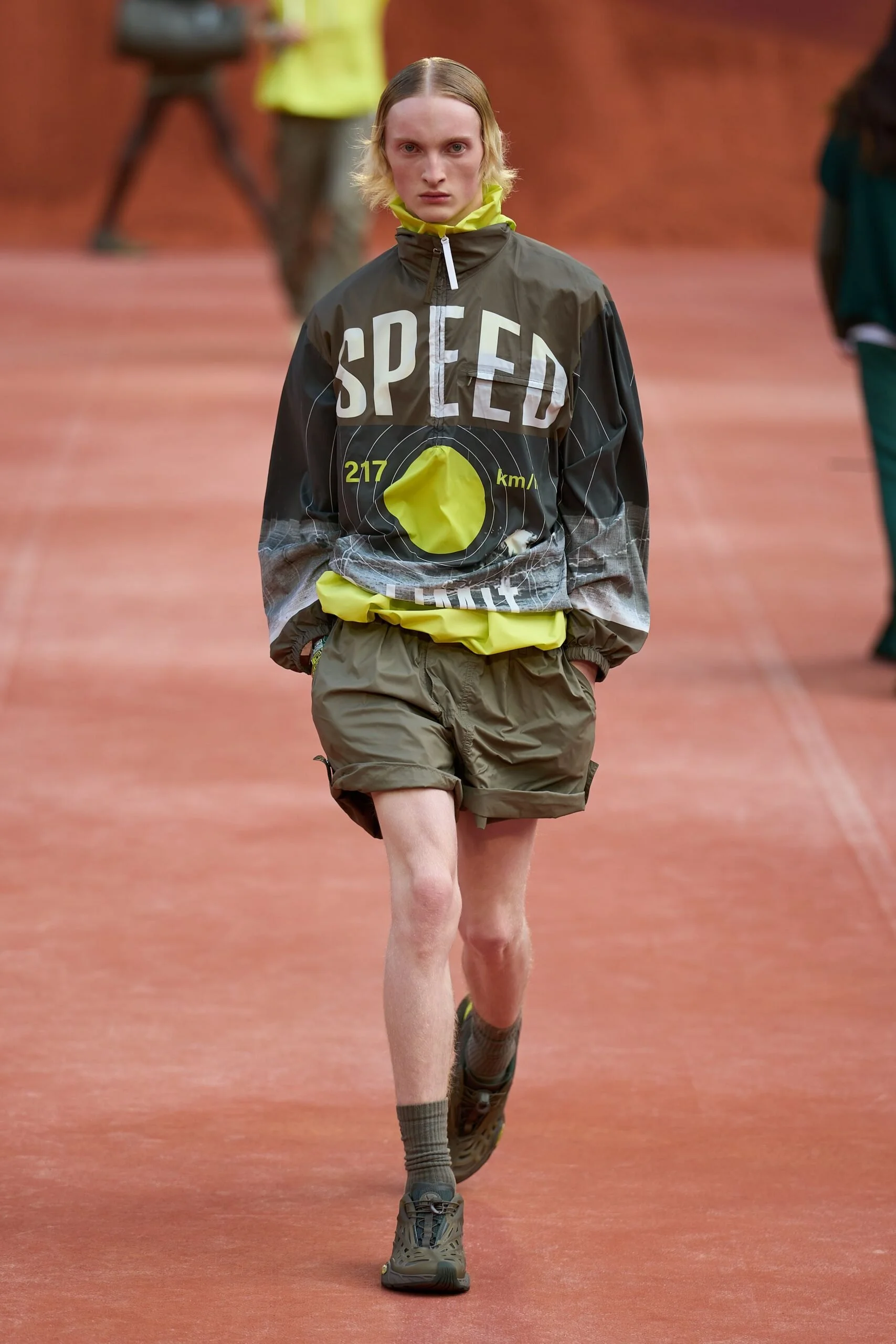 lacoste-spring-2027-ready-to-wear-look-35-scaled.jpg