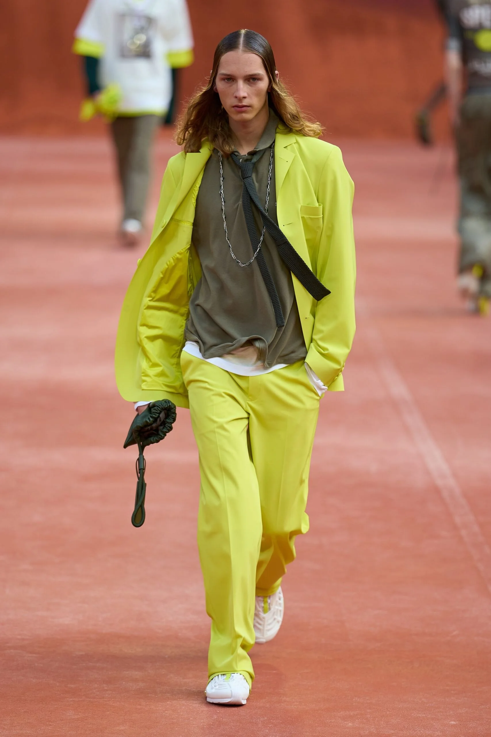 lacoste-spring-2027-ready-to-wear-look-40-scaled.jpg