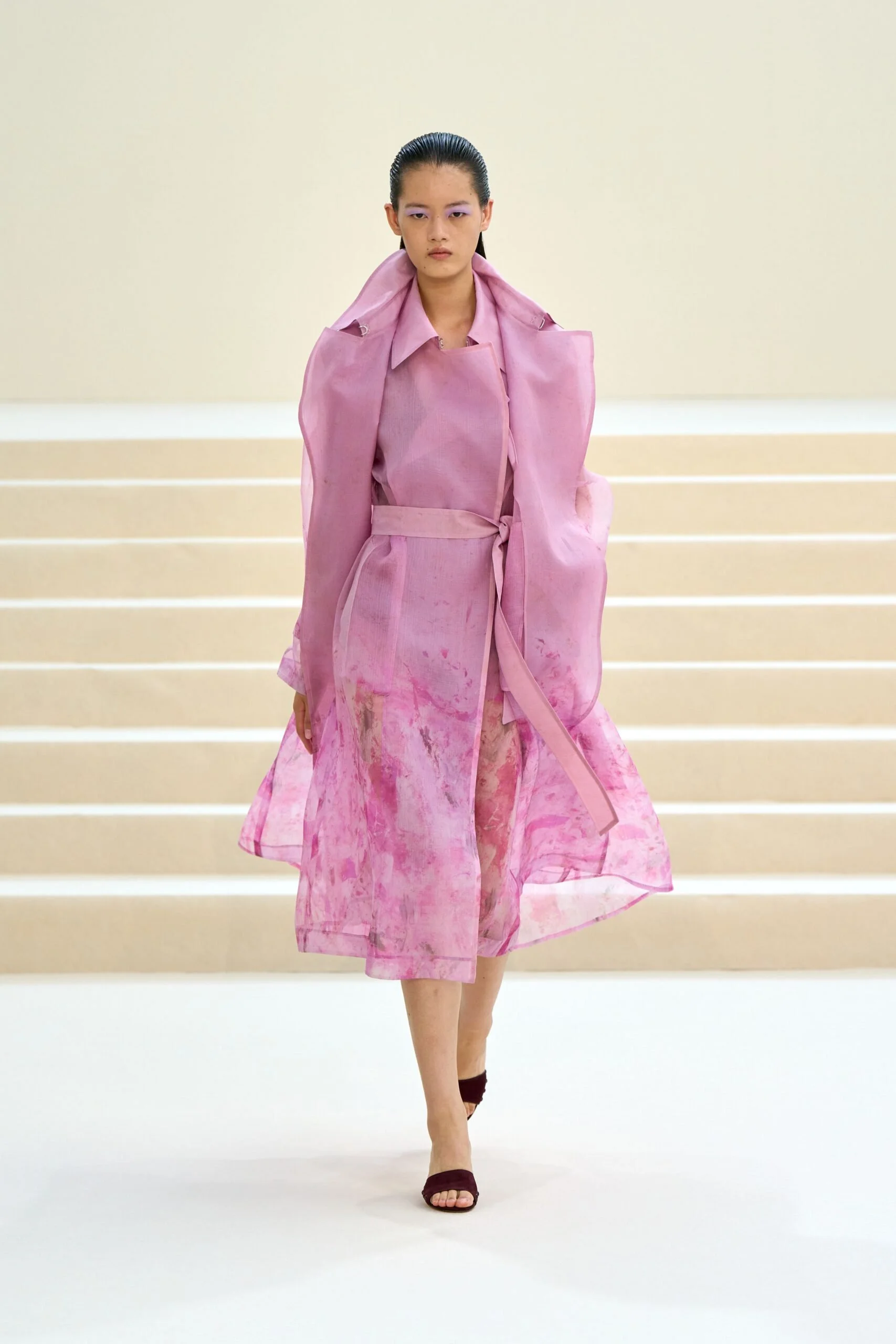 akris-spring-2027-ready-to-wear-look-09-scaled.jpg